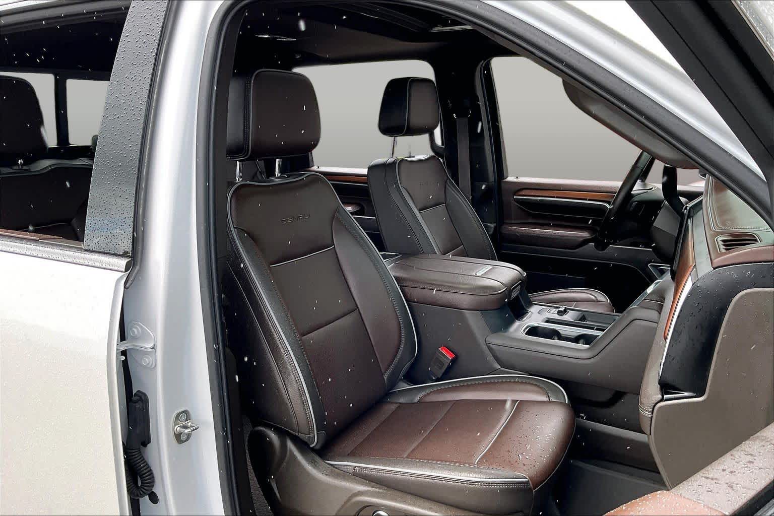 2024 GMC Sierra 2500HD Denali White Frost Tricoat at Group 1 GMC Buick South