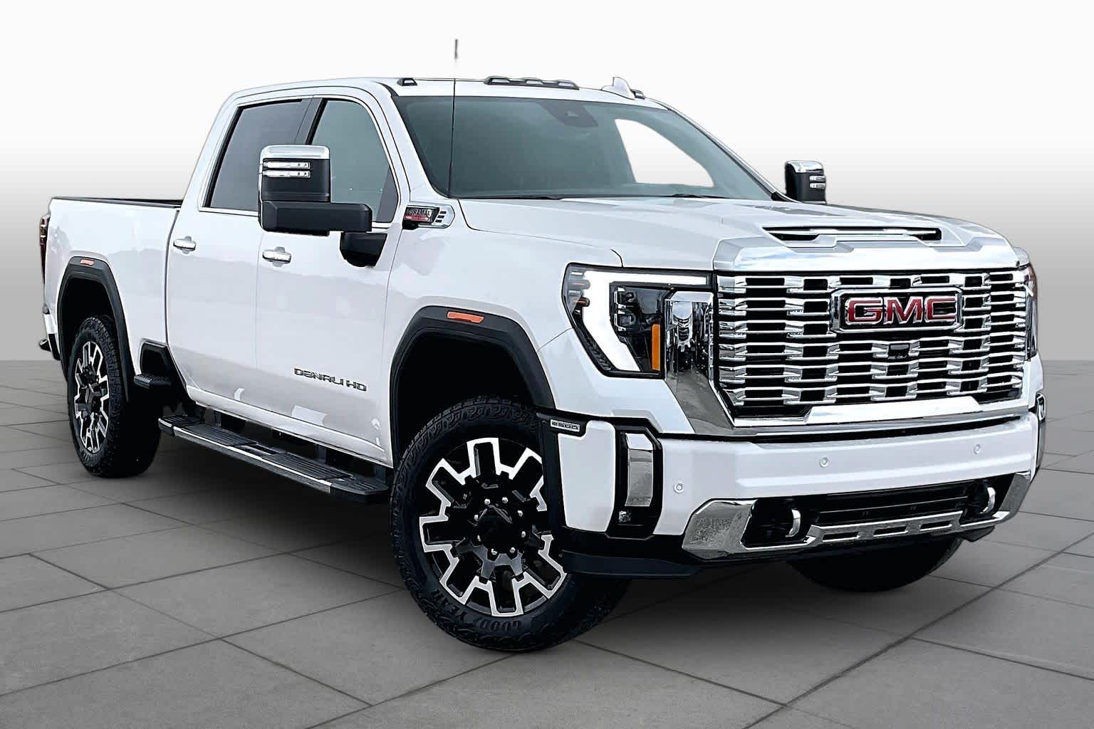 2024 GMC Sierra 2500HD Denali White Frost Tricoat at Group 1 GMC Buick South