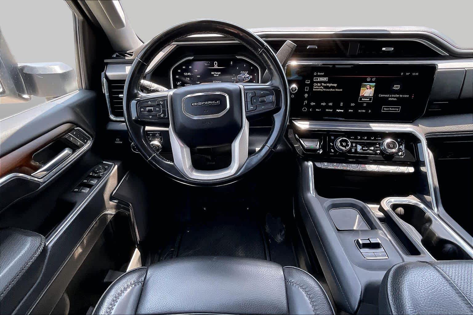 2024 GMC Sierra 2500HD Denali White Frost Tricoat at Friendly Ford Crosby