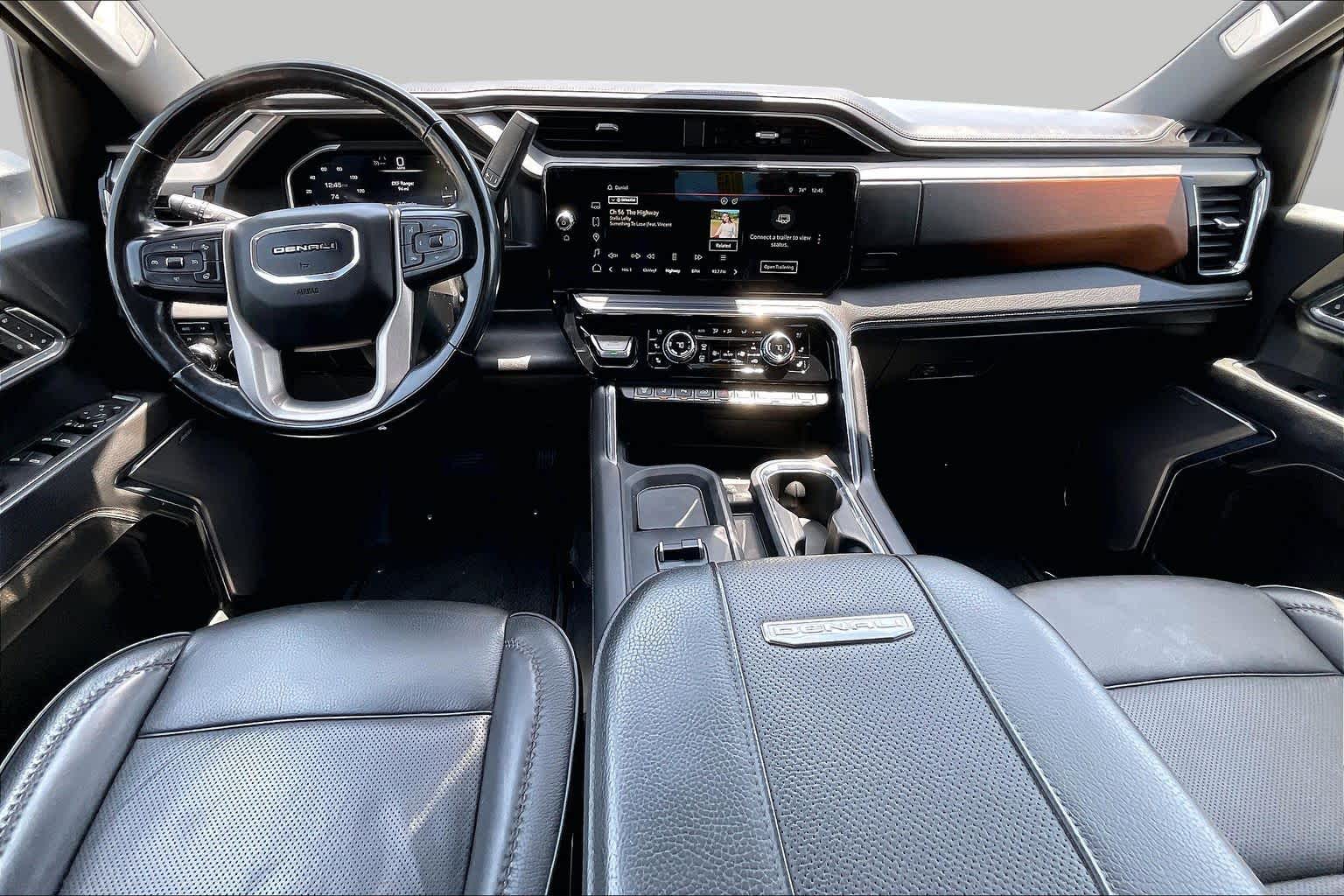 2024 GMC Sierra 2500HD Denali White Frost Tricoat at Friendly Ford Crosby