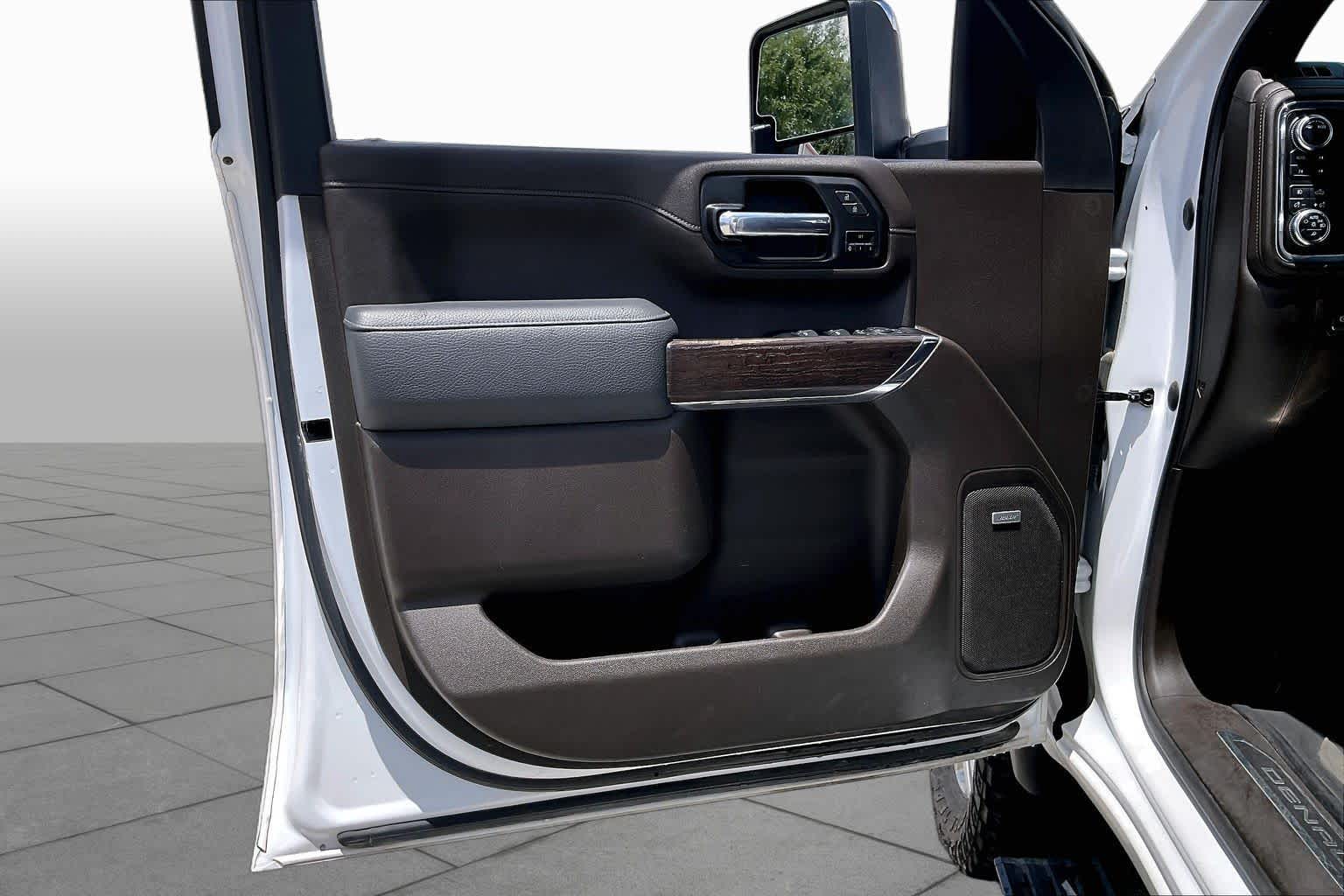 2022 GMC Sierra 2500HD Denali White Frost Tricoat at Honda of Clear Lake