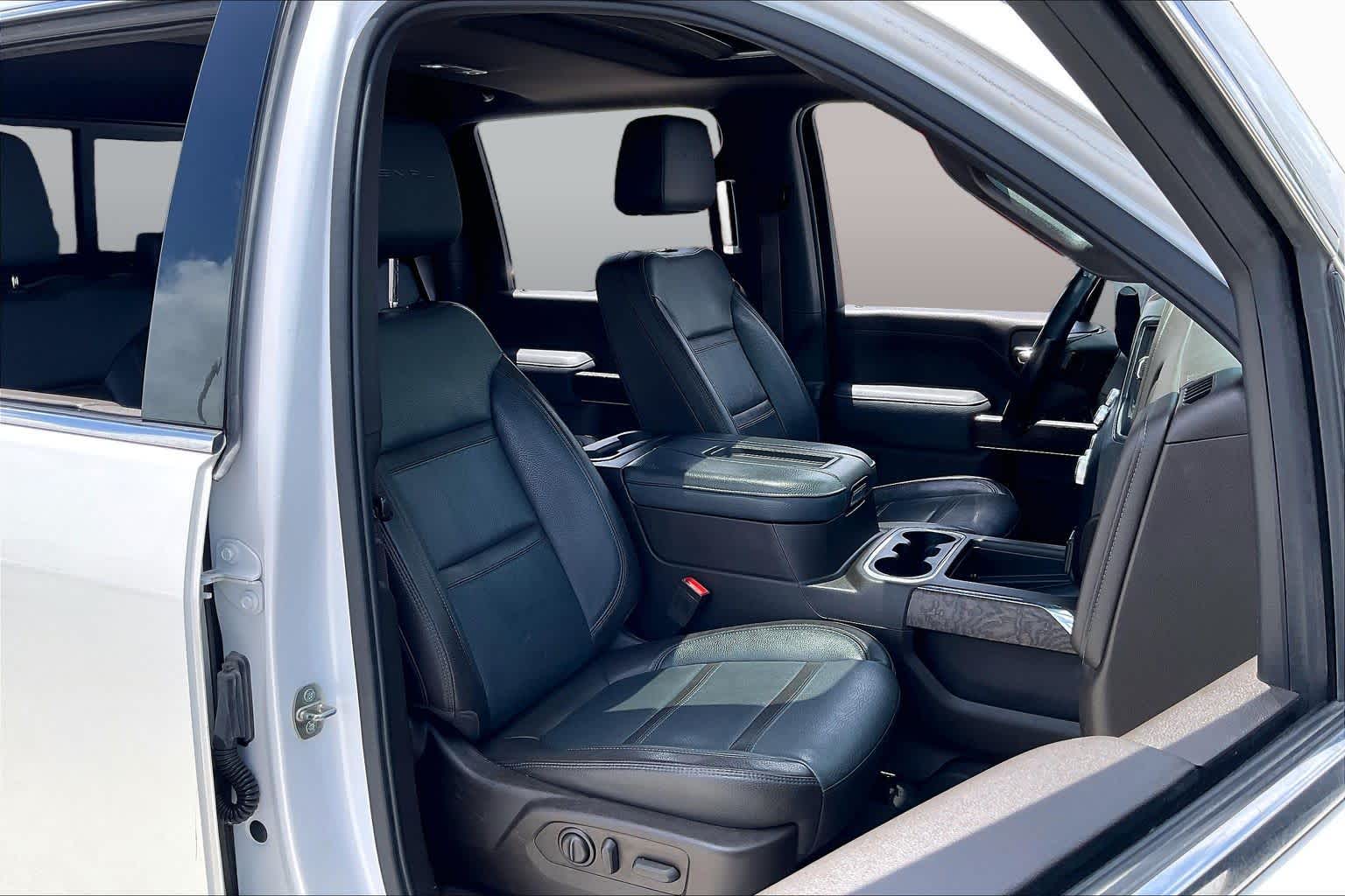2022 GMC Sierra 2500HD Denali White Frost Tricoat at Honda of Clear Lake