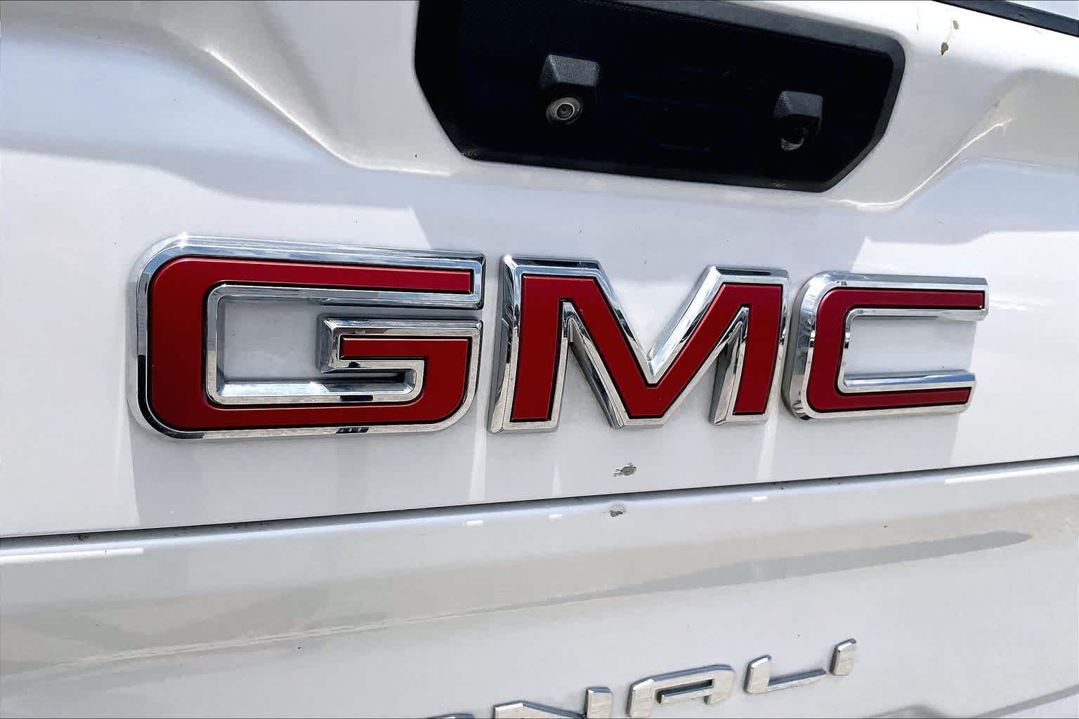 2022 GMC Sierra 2500HD Denali White Frost Tricoat at Honda of Clear Lake
