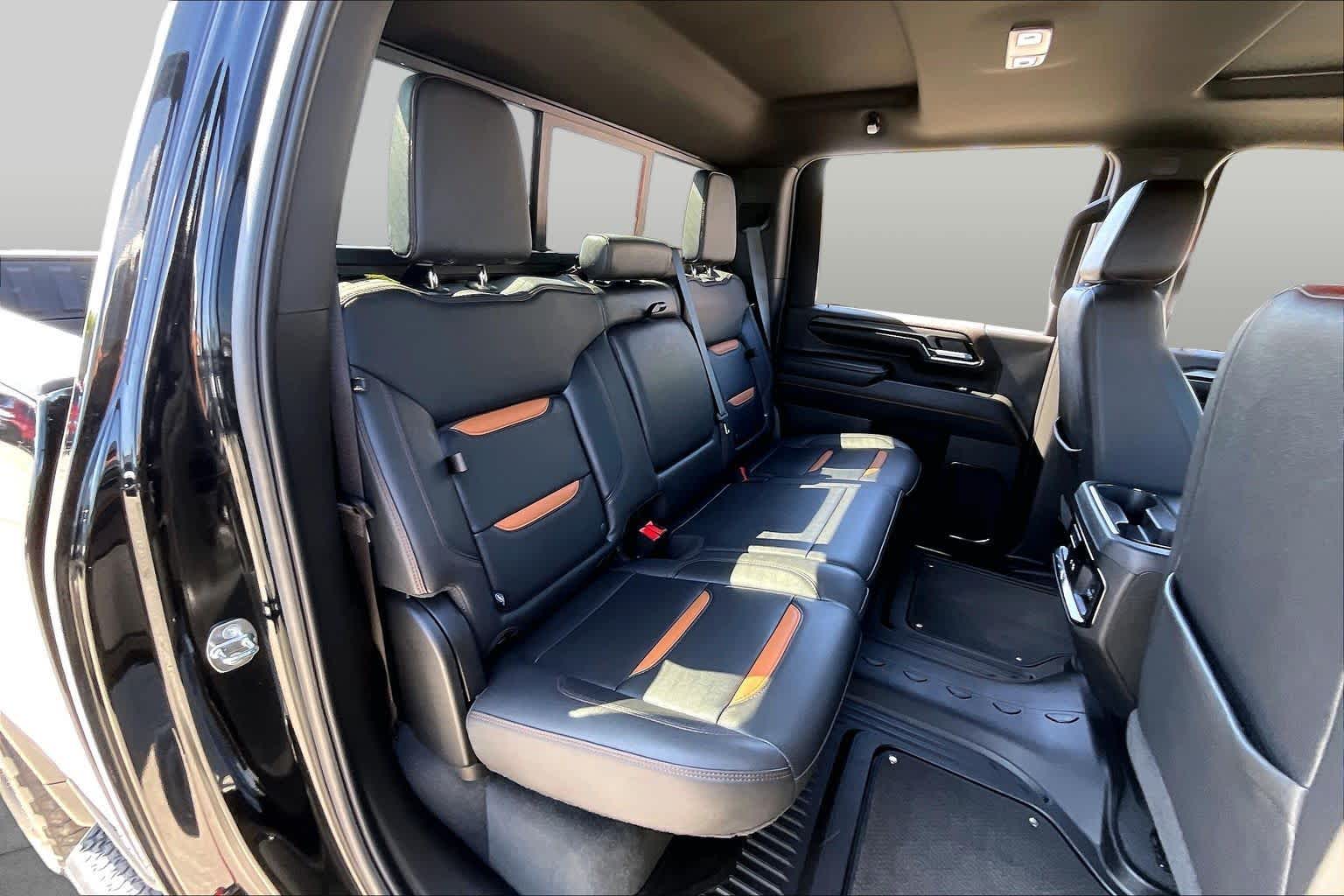 2024 GMC Sierra 3500HD photo 21 of 35