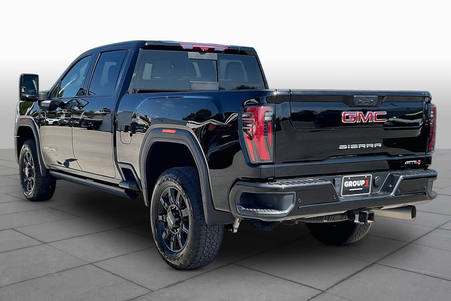 2024 GMC Sierra 3500HD photo 12 of 35