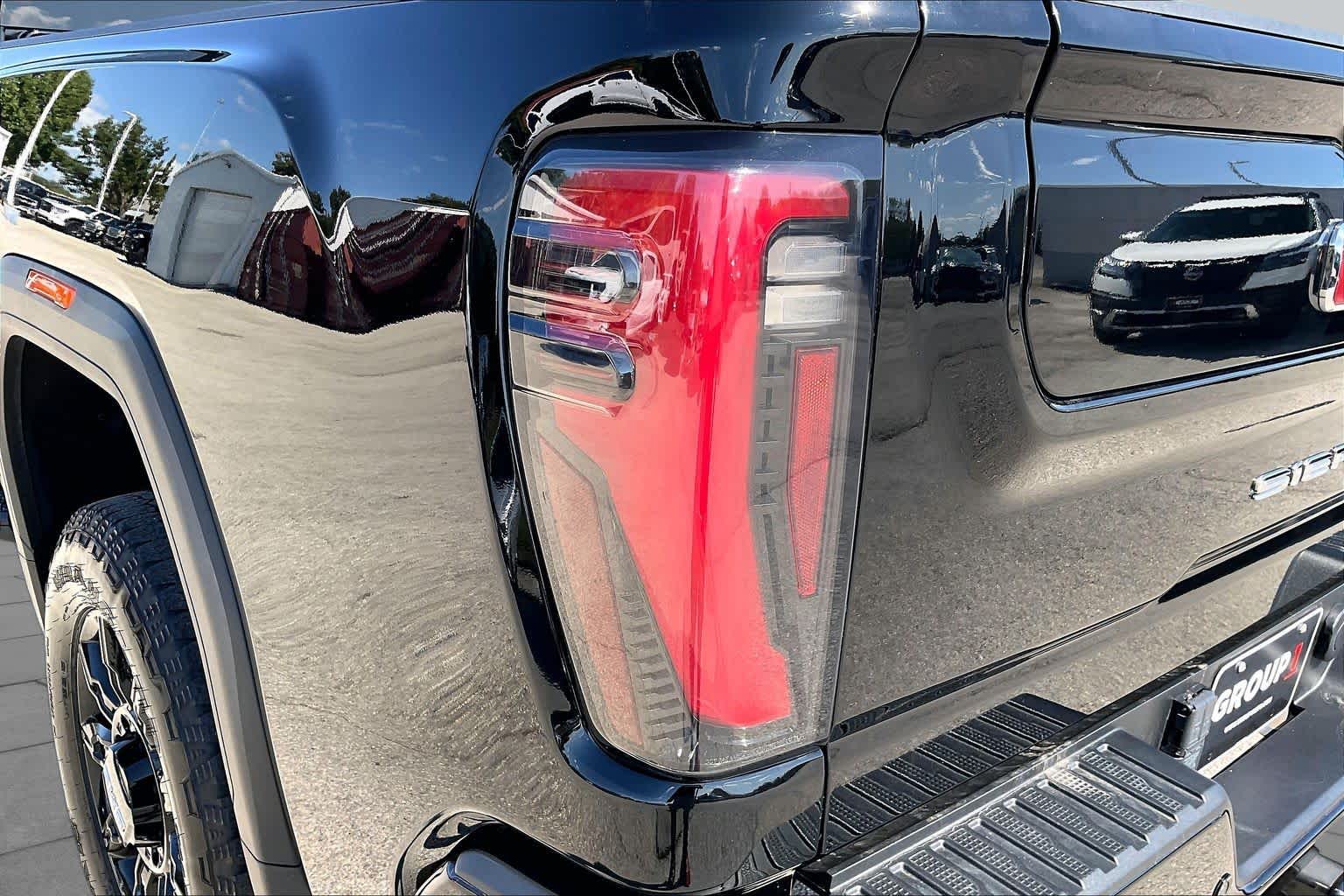 2024 GMC Sierra 3500HD photo 29 of 35