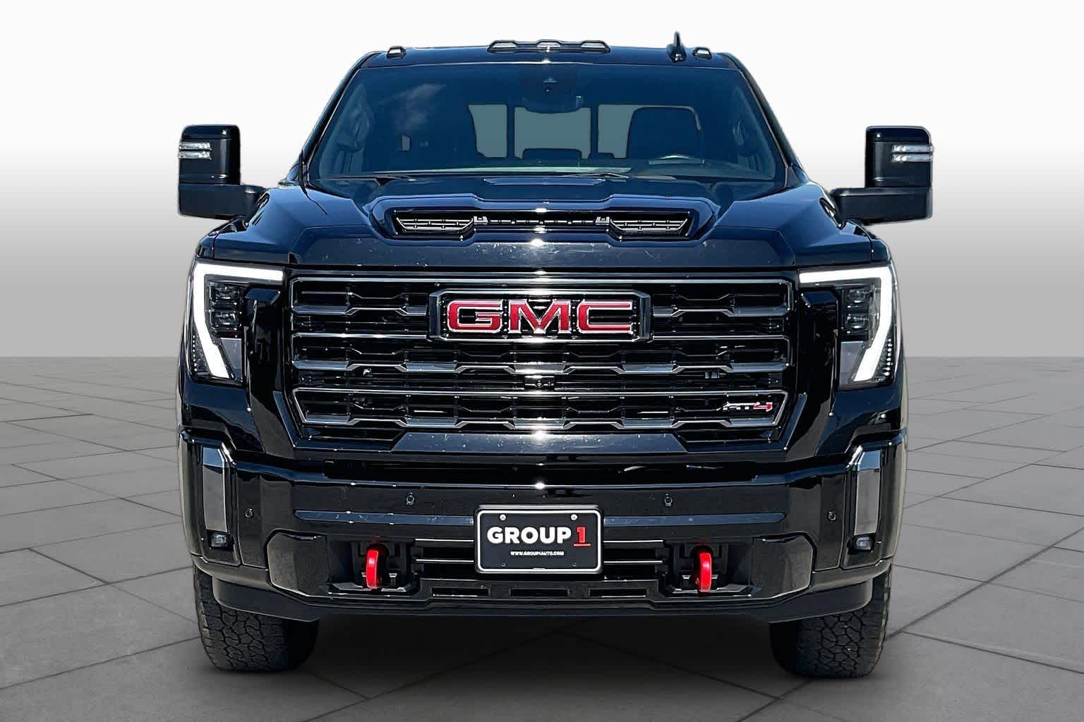2024 GMC Sierra 3500HD photo 4 of 35