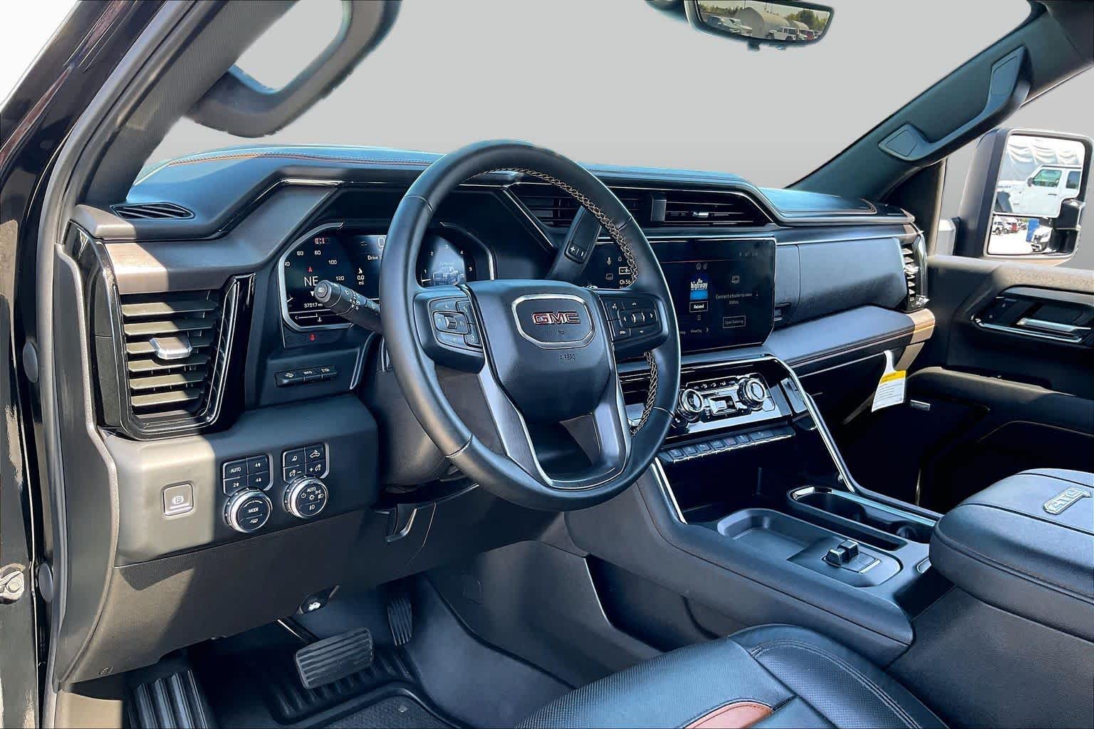 2024 GMC Sierra 3500HD photo 18 of 35