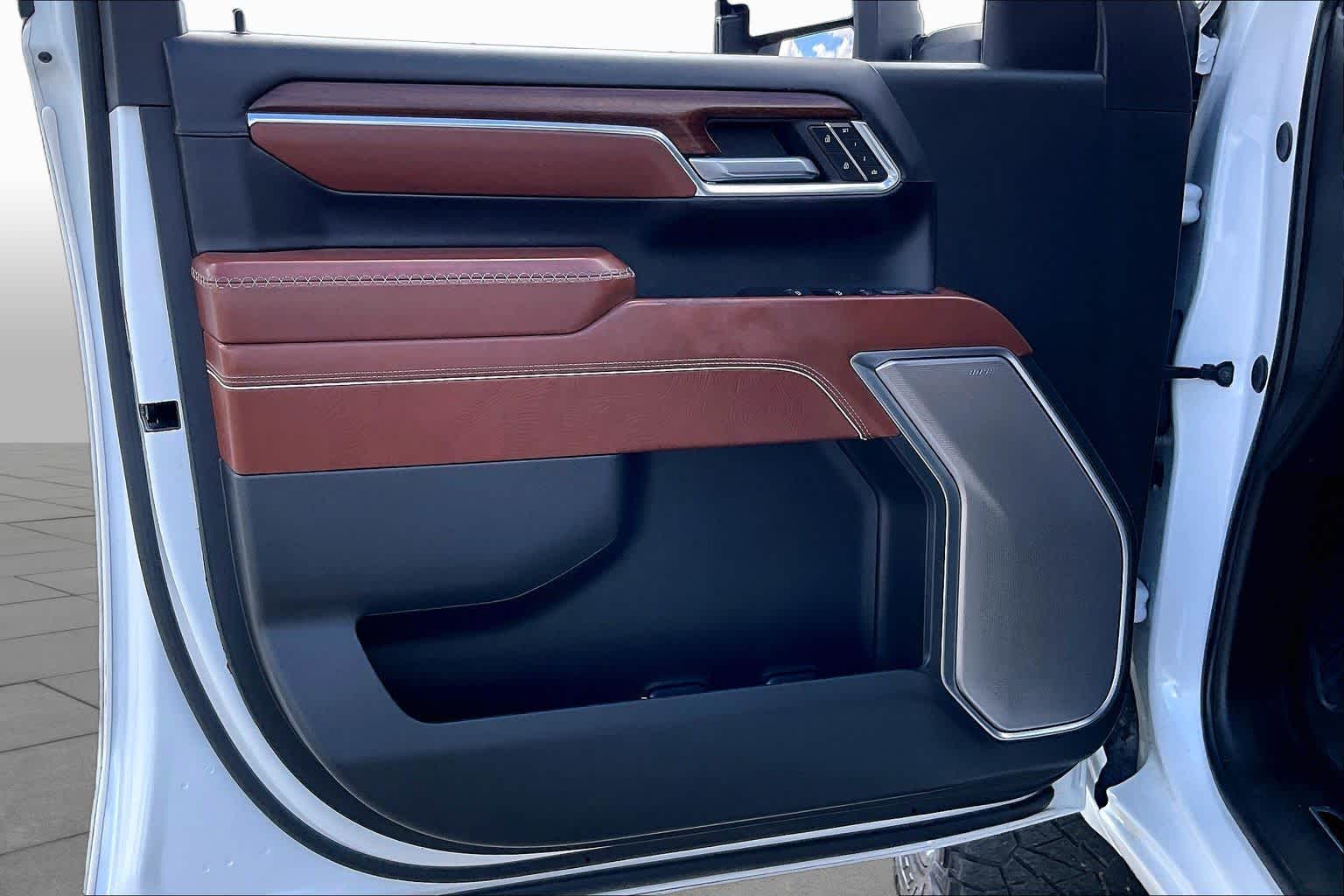 2024 GMC Sierra 2500HD photo 22 of 35