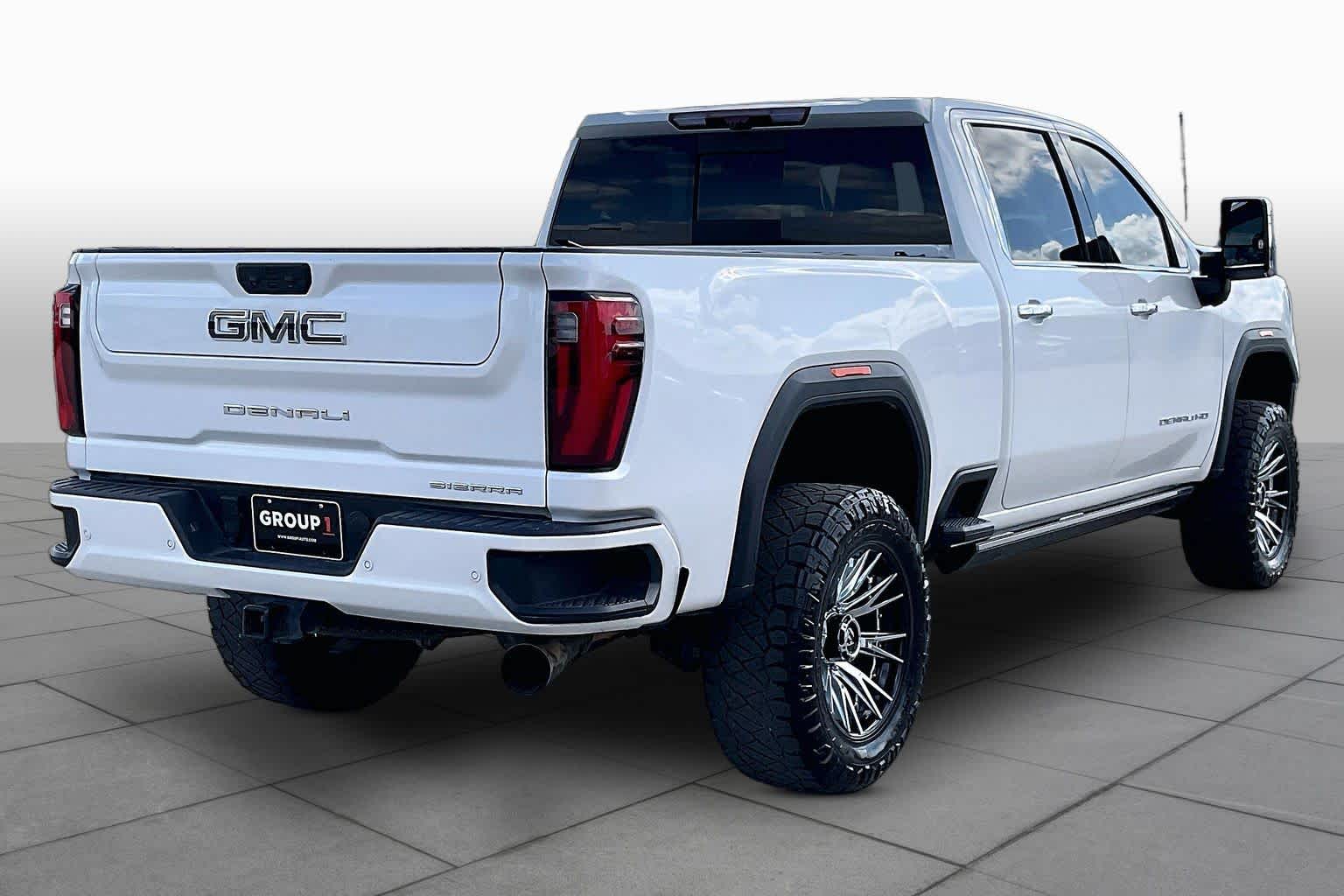 2024 GMC Sierra 2500HD photo 13 of 35