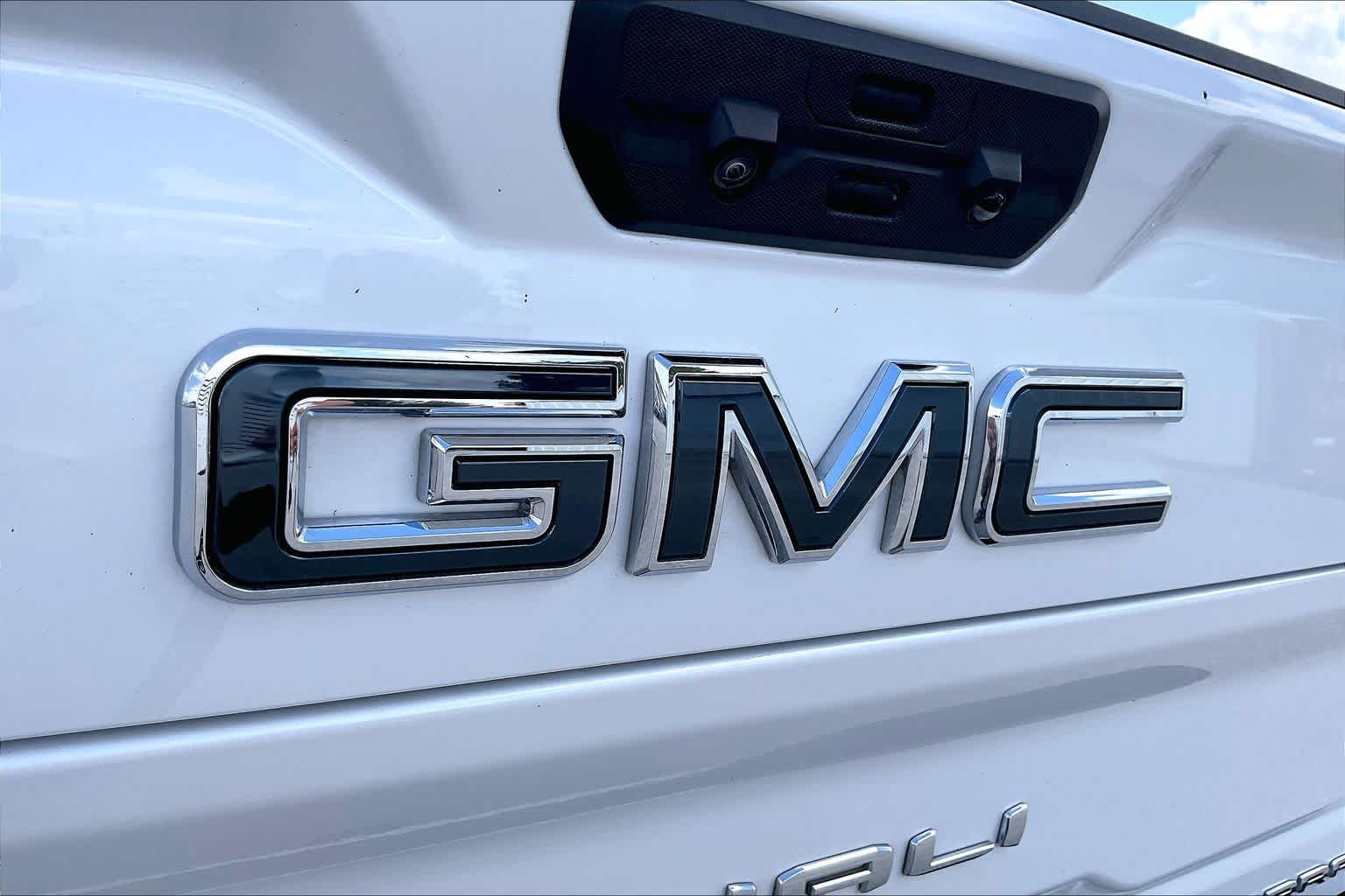 2024 GMC Sierra 2500HD photo 31 of 35