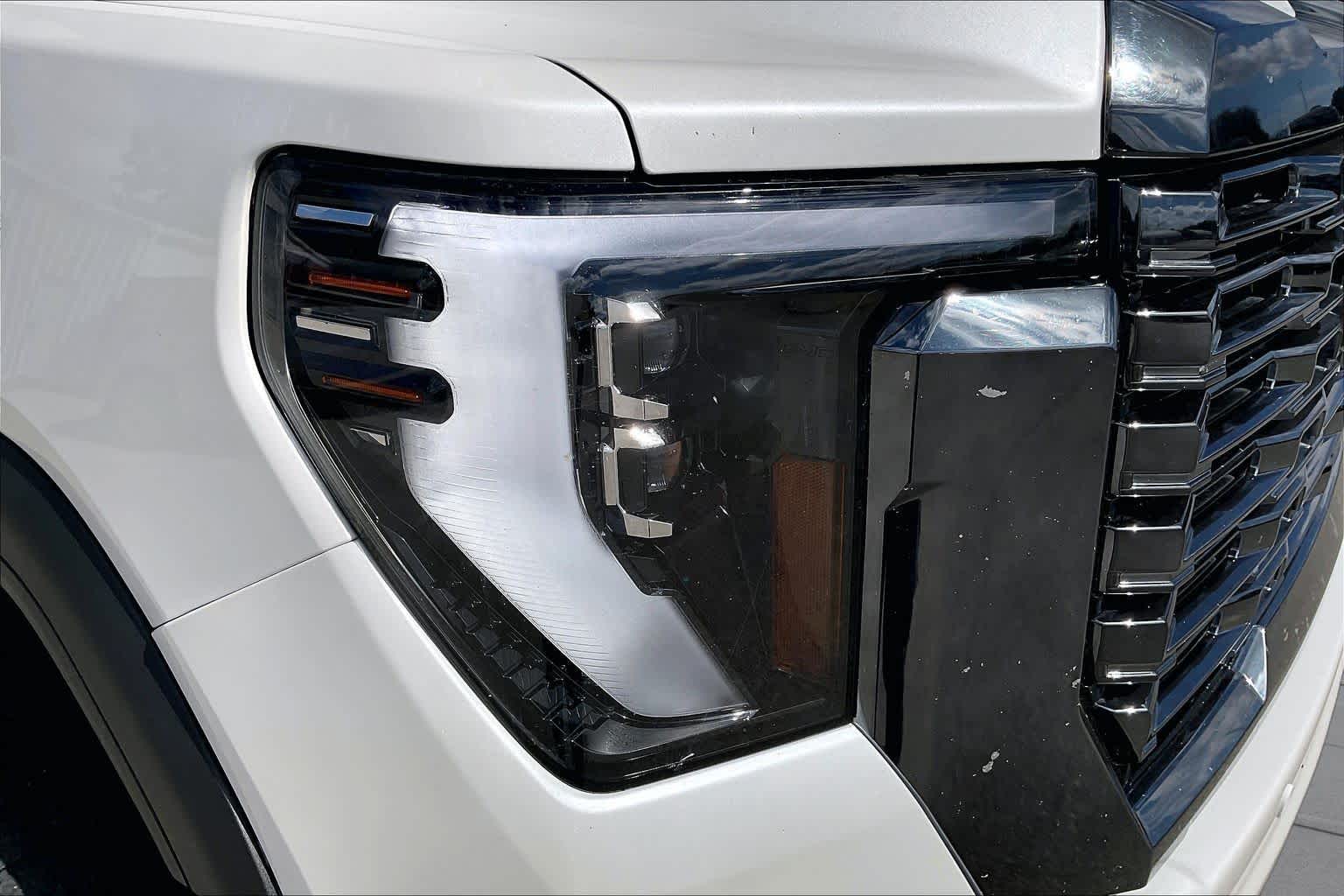 2024 GMC Sierra 2500HD photo 28 of 35
