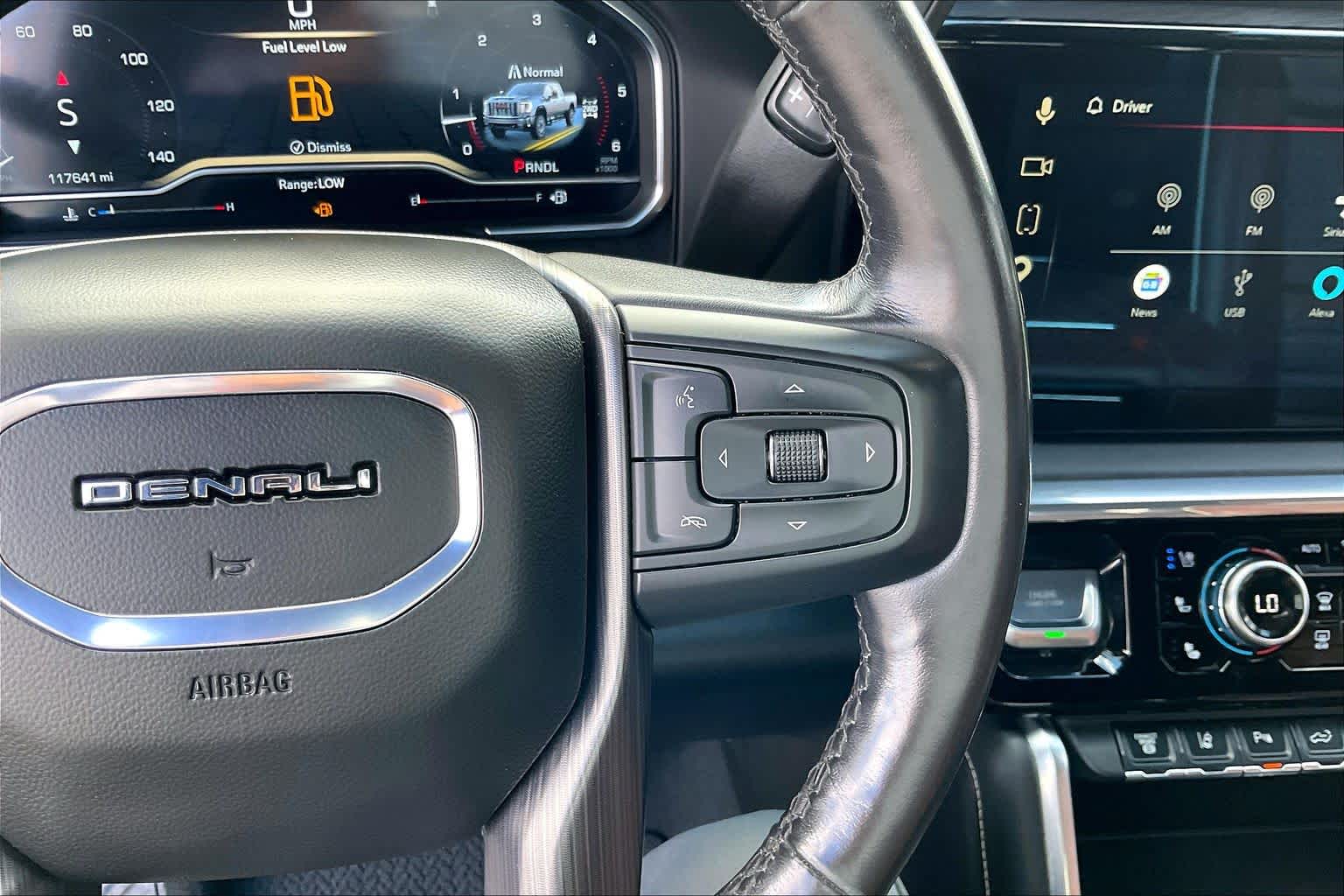 2024 GMC Sierra 2500HD photo 25 of 35