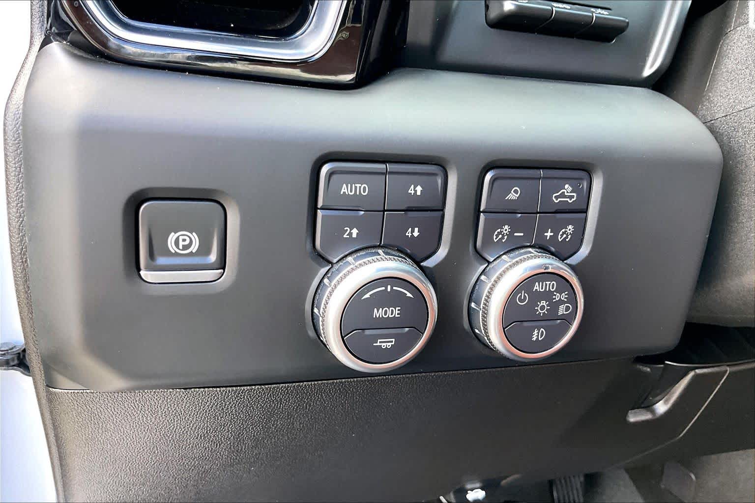 2024 GMC Sierra 2500HD photo 15 of 35