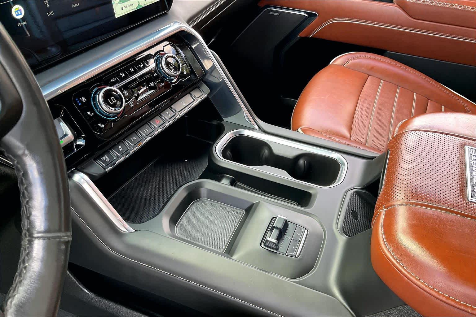 2024 GMC Sierra 2500HD photo 17 of 35