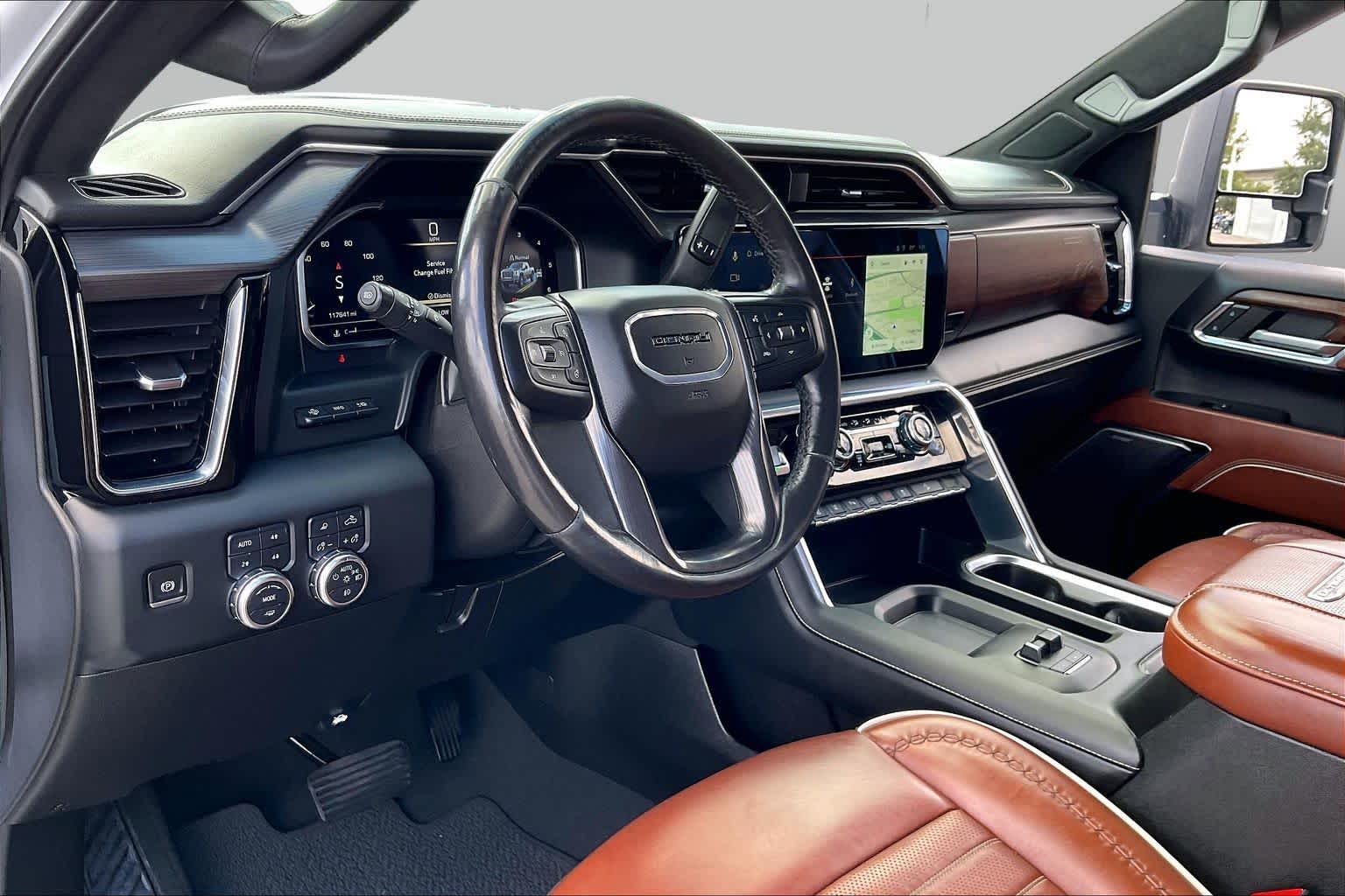 2024 GMC Sierra 2500HD photo 18 of 35