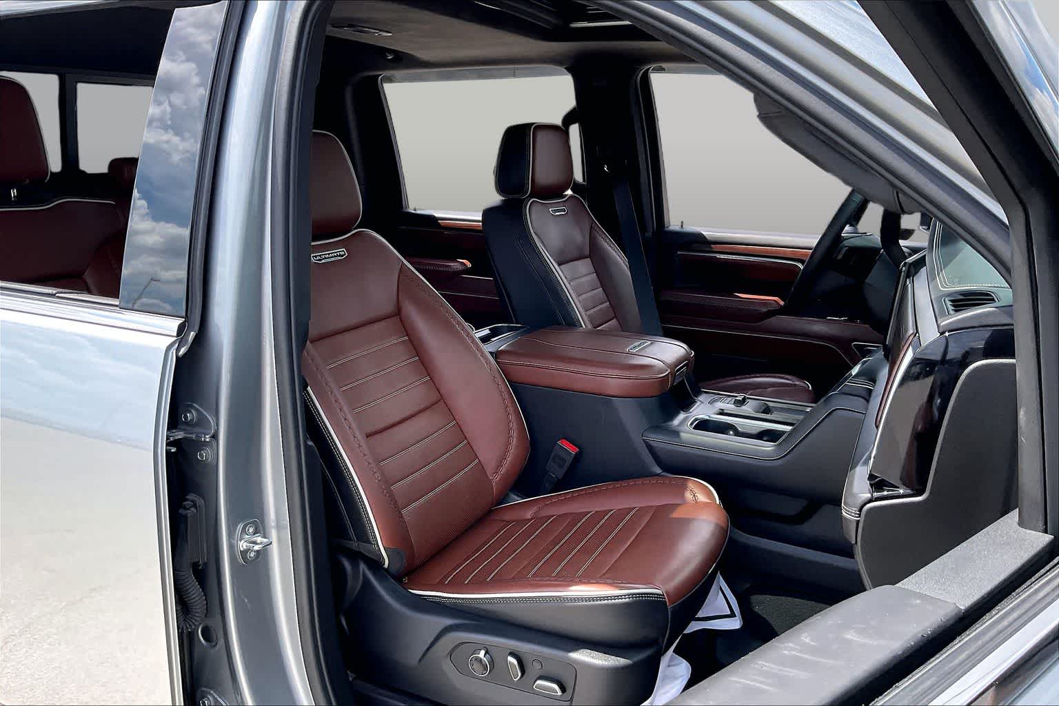 2024 GMC Sierra 3500HD Denali Ultimate - 8