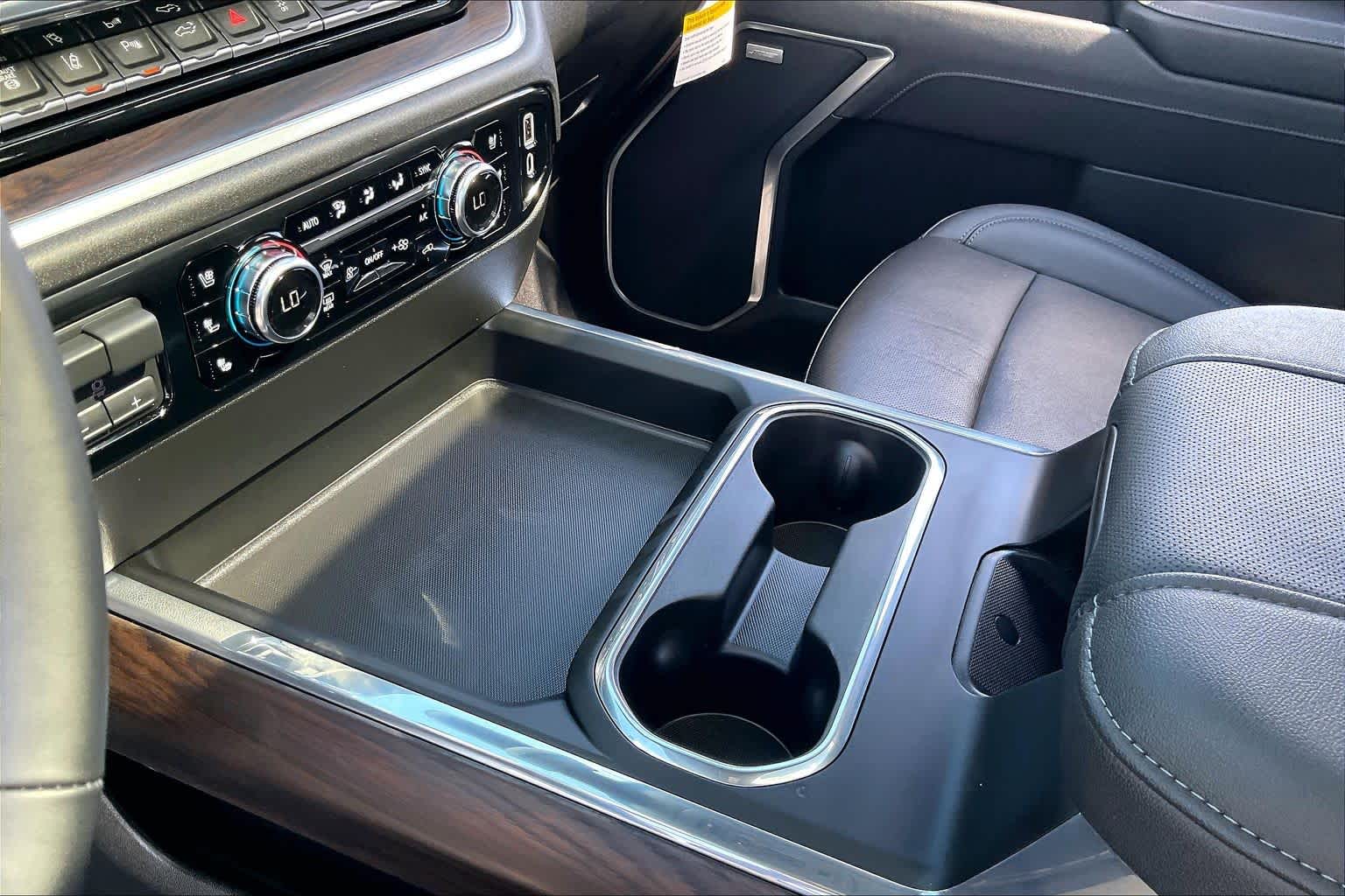 2026 GMC Sierra 2500HD photo 17 of 35