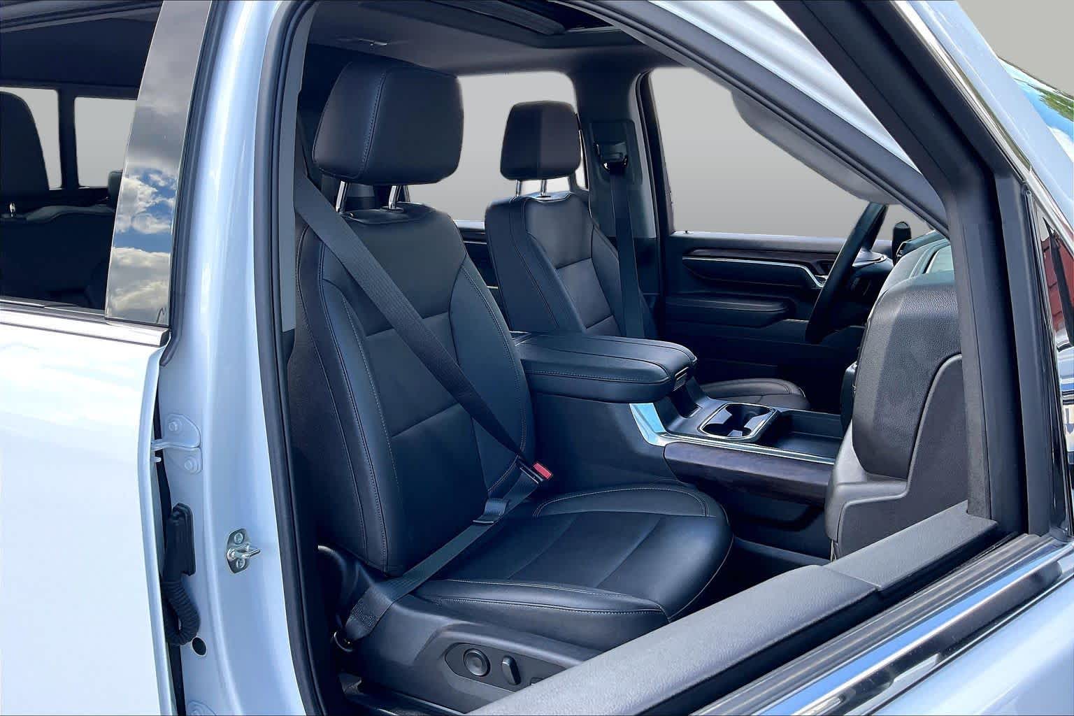 2026 GMC Sierra 2500HD photo 9 of 35