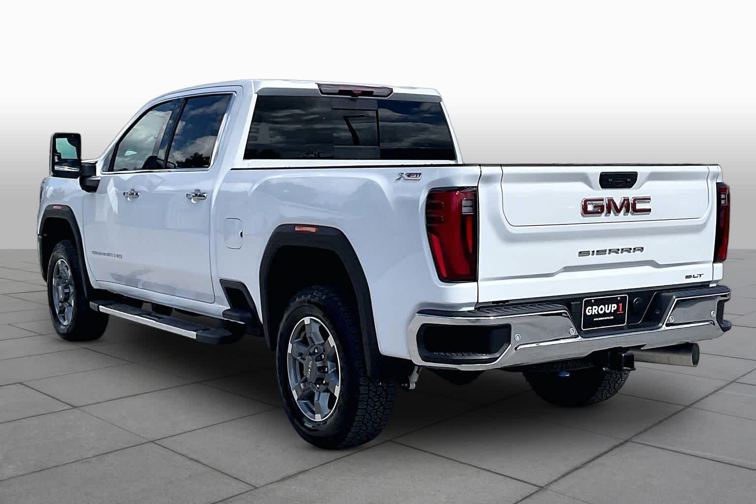 2026 GMC Sierra 2500HD photo 12 of 35
