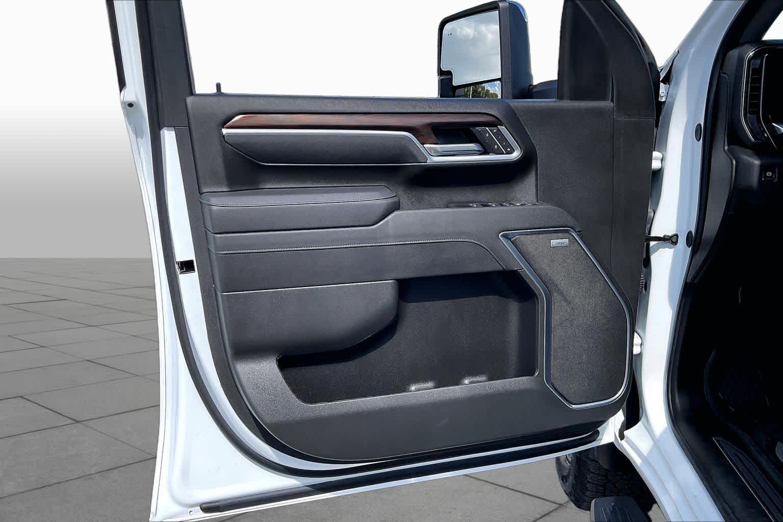 2026 GMC Sierra 2500HD photo 22 of 35