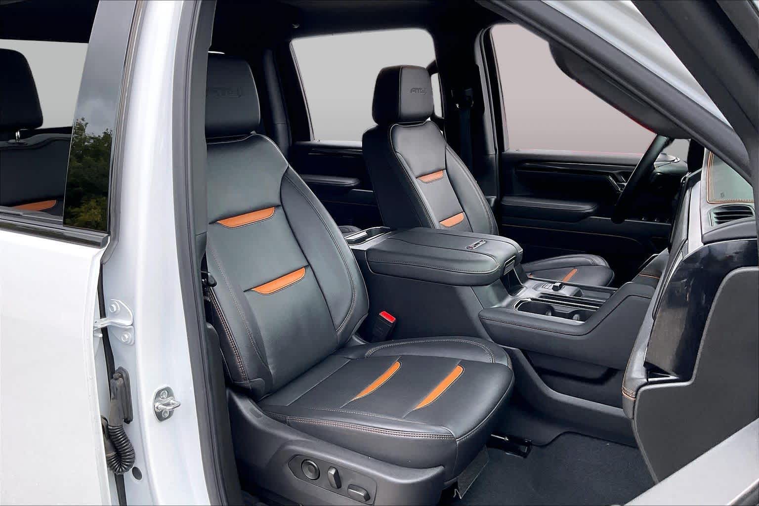 2025 GMC Sierra 2500HD photo 9 of 34