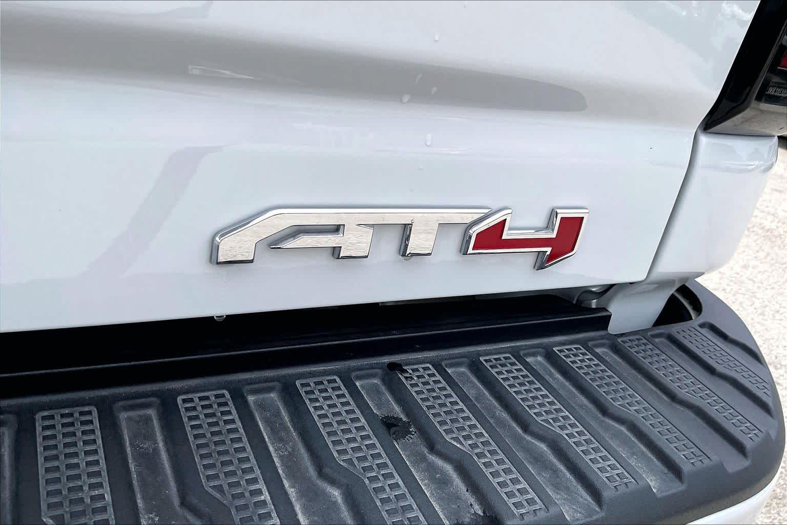 2025 GMC Sierra 2500HD photo 10 of 34