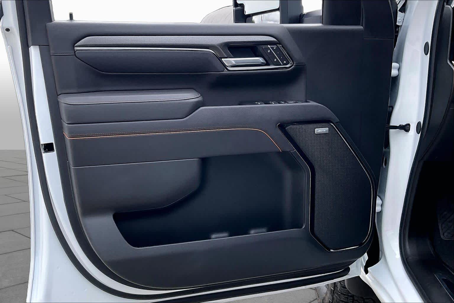 2025 GMC Sierra 2500HD photo 21 of 34