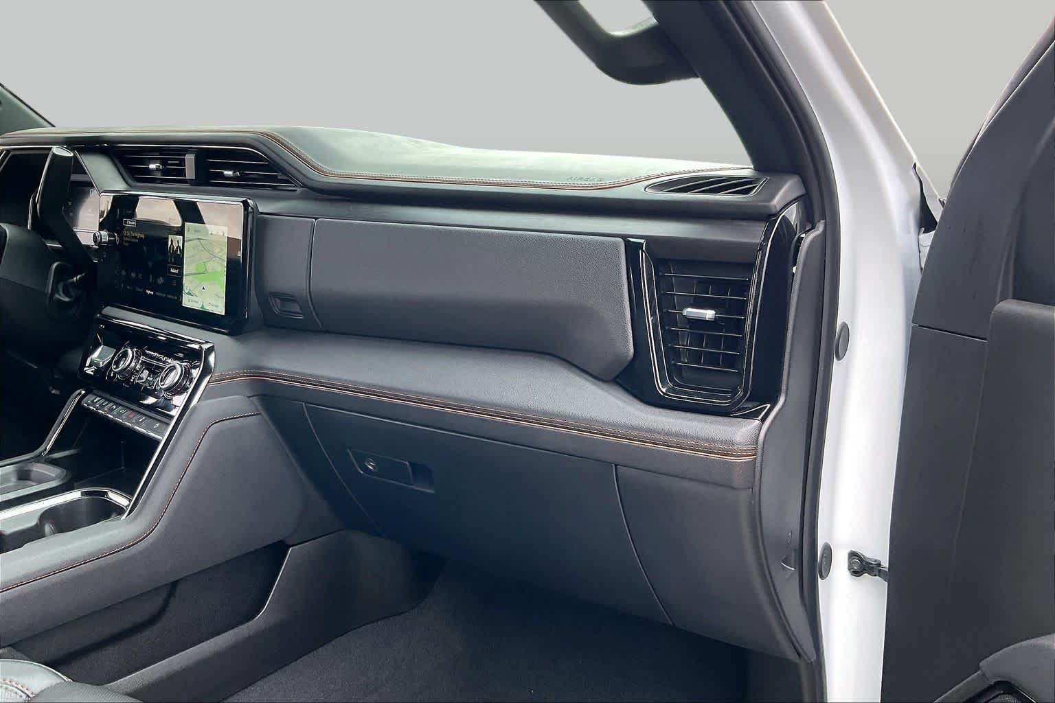 2025 GMC Sierra 2500HD photo 18 of 34