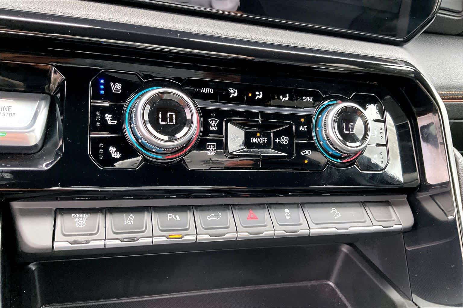 2025 GMC Sierra 2500HD photo 32 of 34