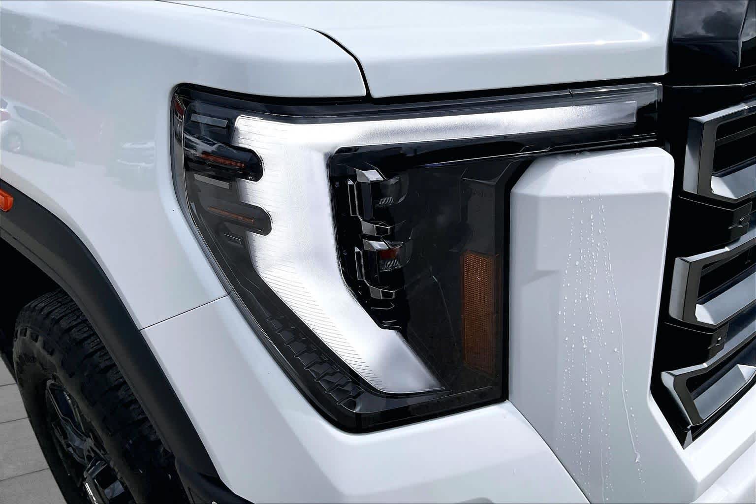 2025 GMC Sierra 2500HD photo 27 of 34