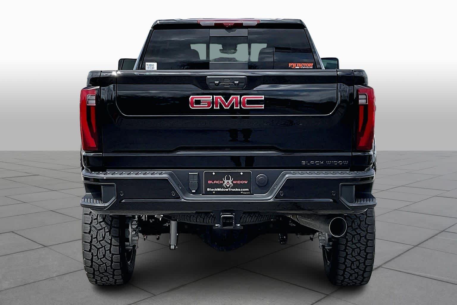 2026 GMC Sierra 2500HD Denali - 3