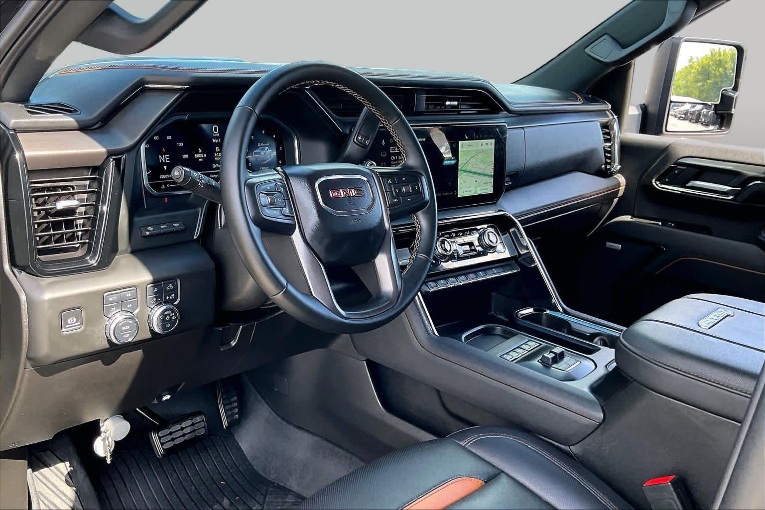 2025 GMC Sierra 3500HD photo 18 of 35