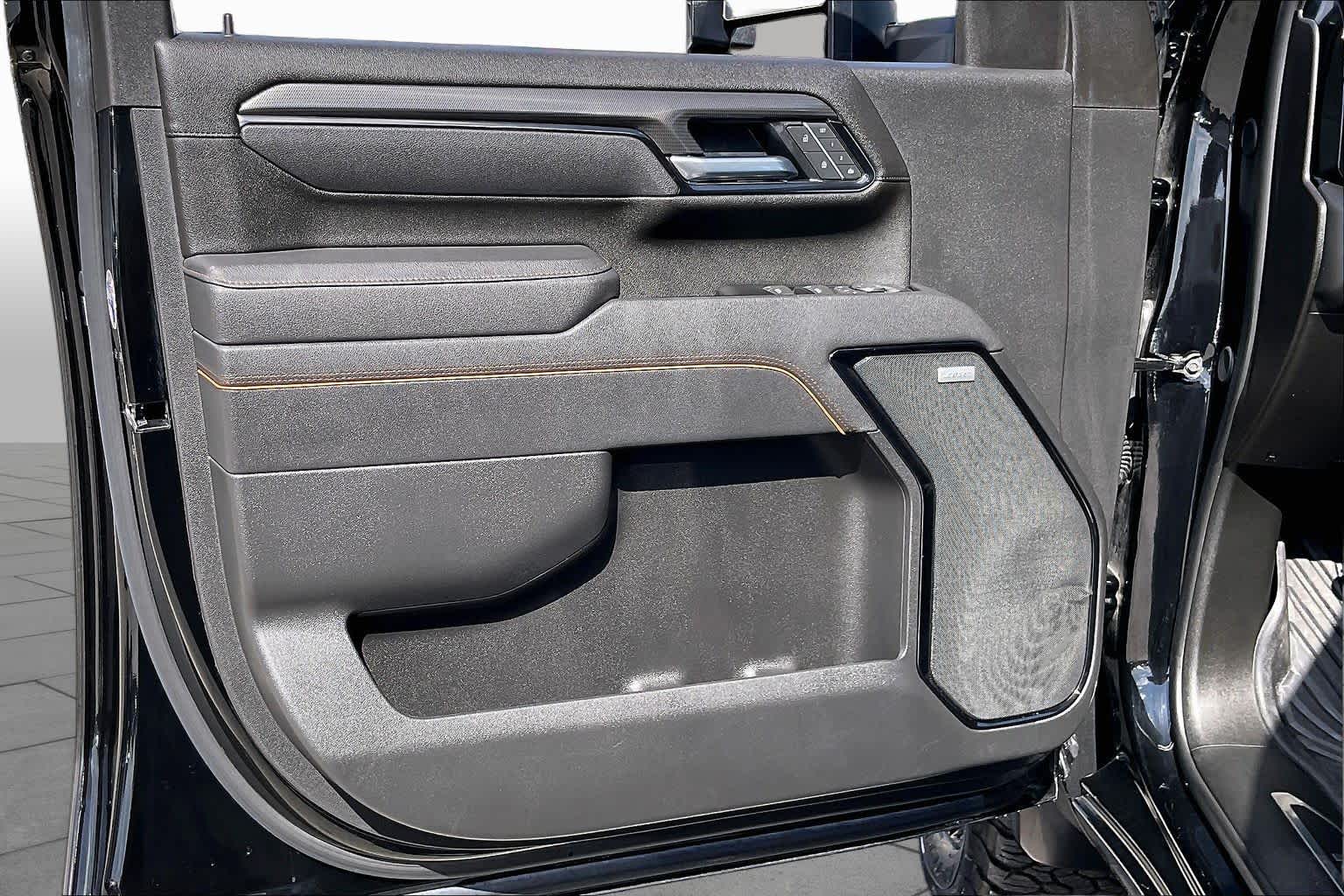 2025 GMC Sierra 3500HD photo 22 of 35
