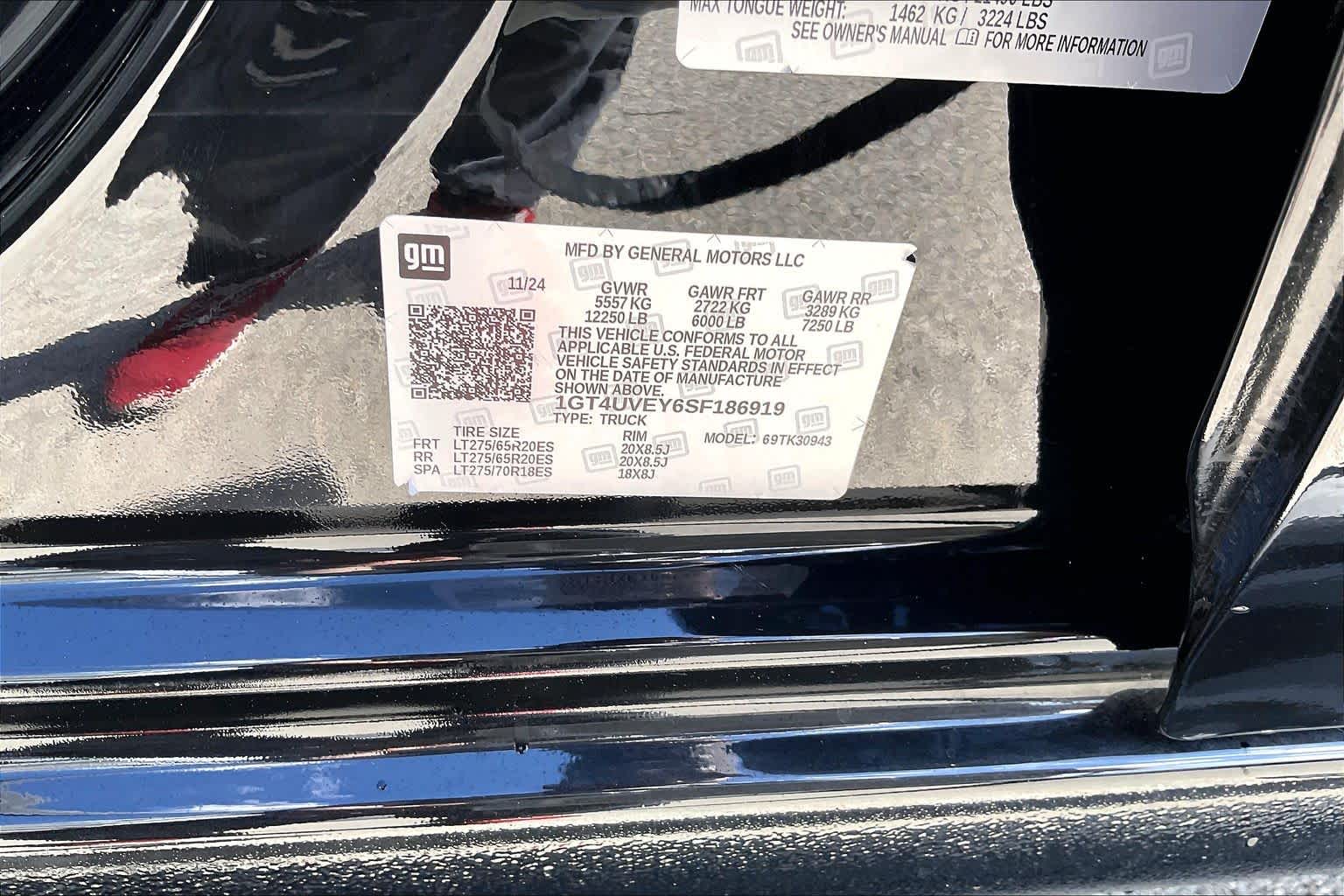 2025 GMC Sierra 3500HD photo 35 of 35