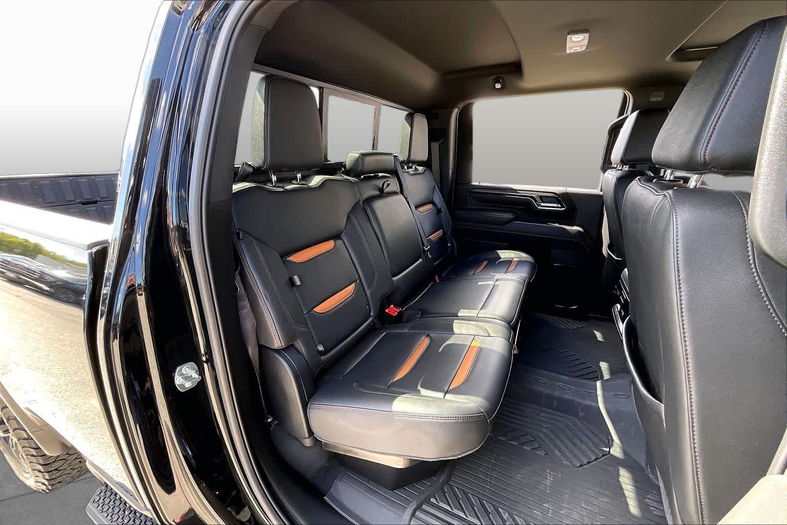 2025 GMC Sierra 3500HD photo 21 of 35