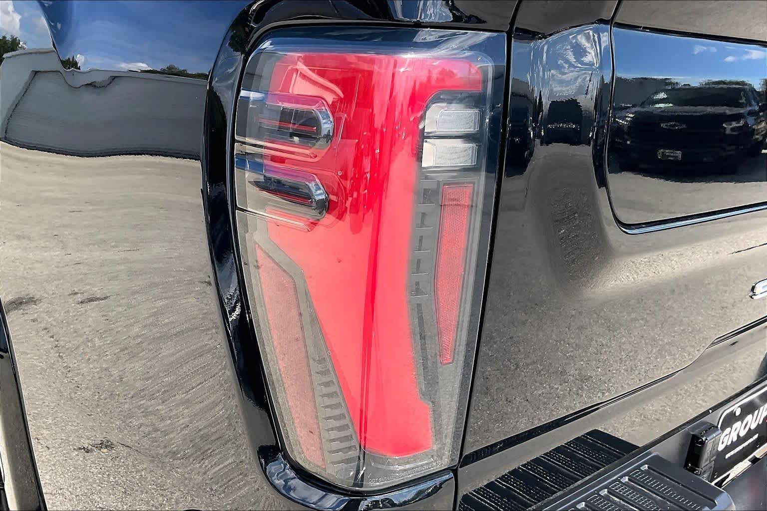 2025 GMC Sierra 3500HD photo 29 of 35