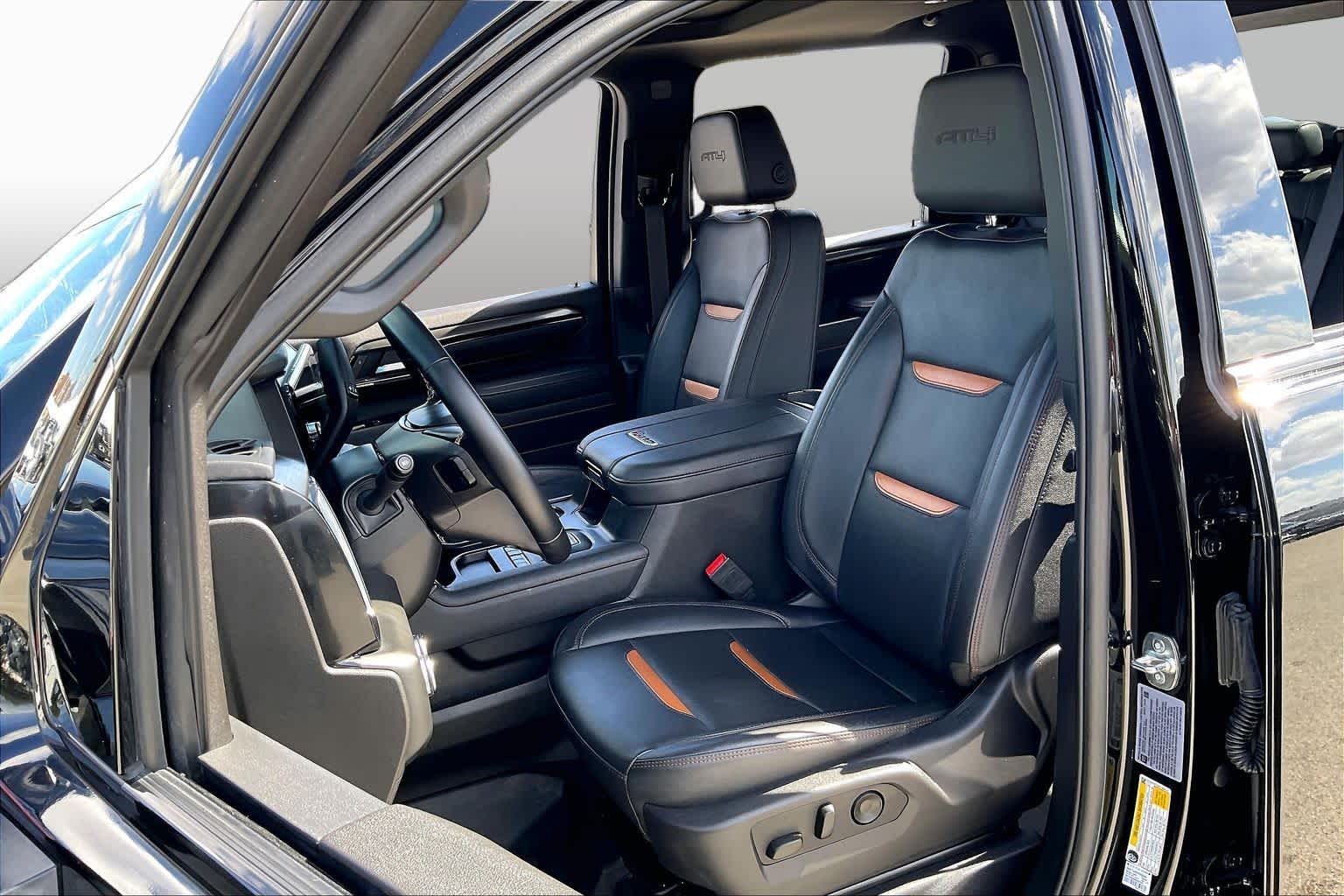 2025 GMC Sierra 3500HD photo 8 of 35