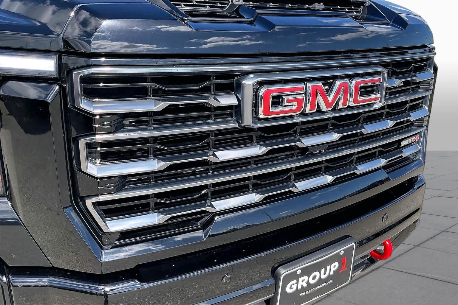 2025 GMC Sierra 3500HD photo 30 of 35