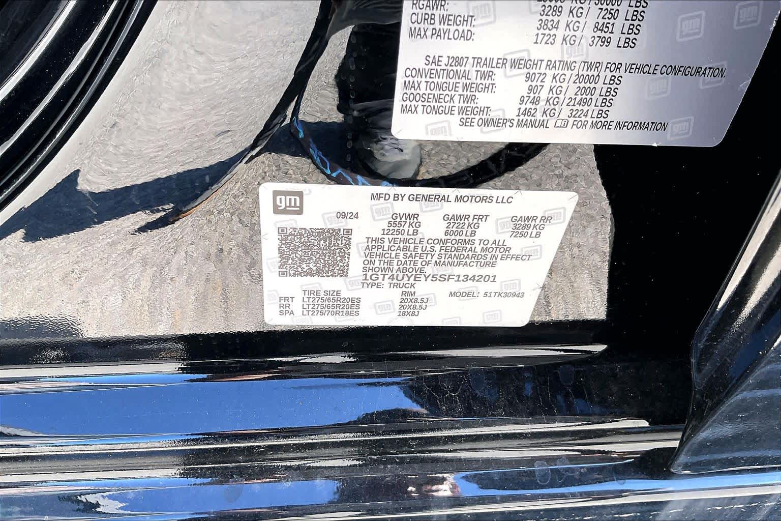 2025 GMC Sierra 3500HD photo 37 of 37