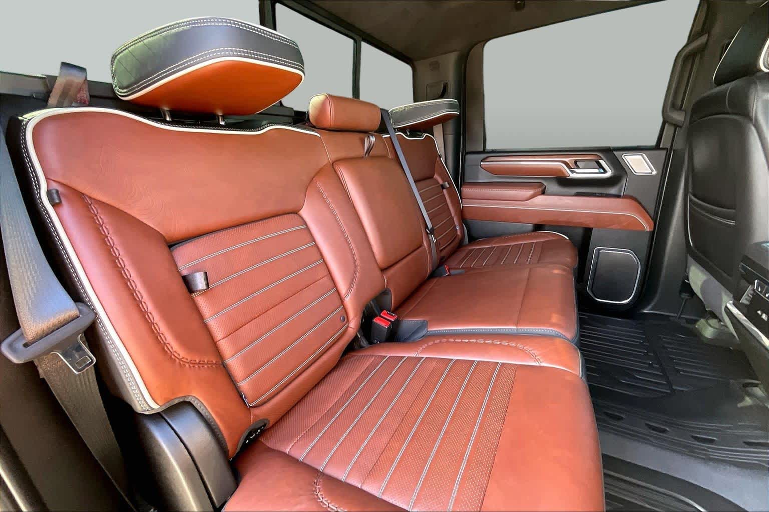 2025 GMC Sierra 3500HD photo 21 of 37