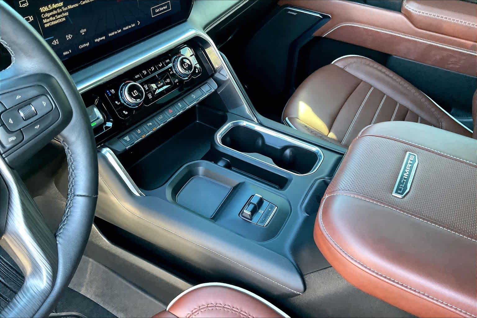 2025 GMC Sierra 3500HD photo 17 of 37