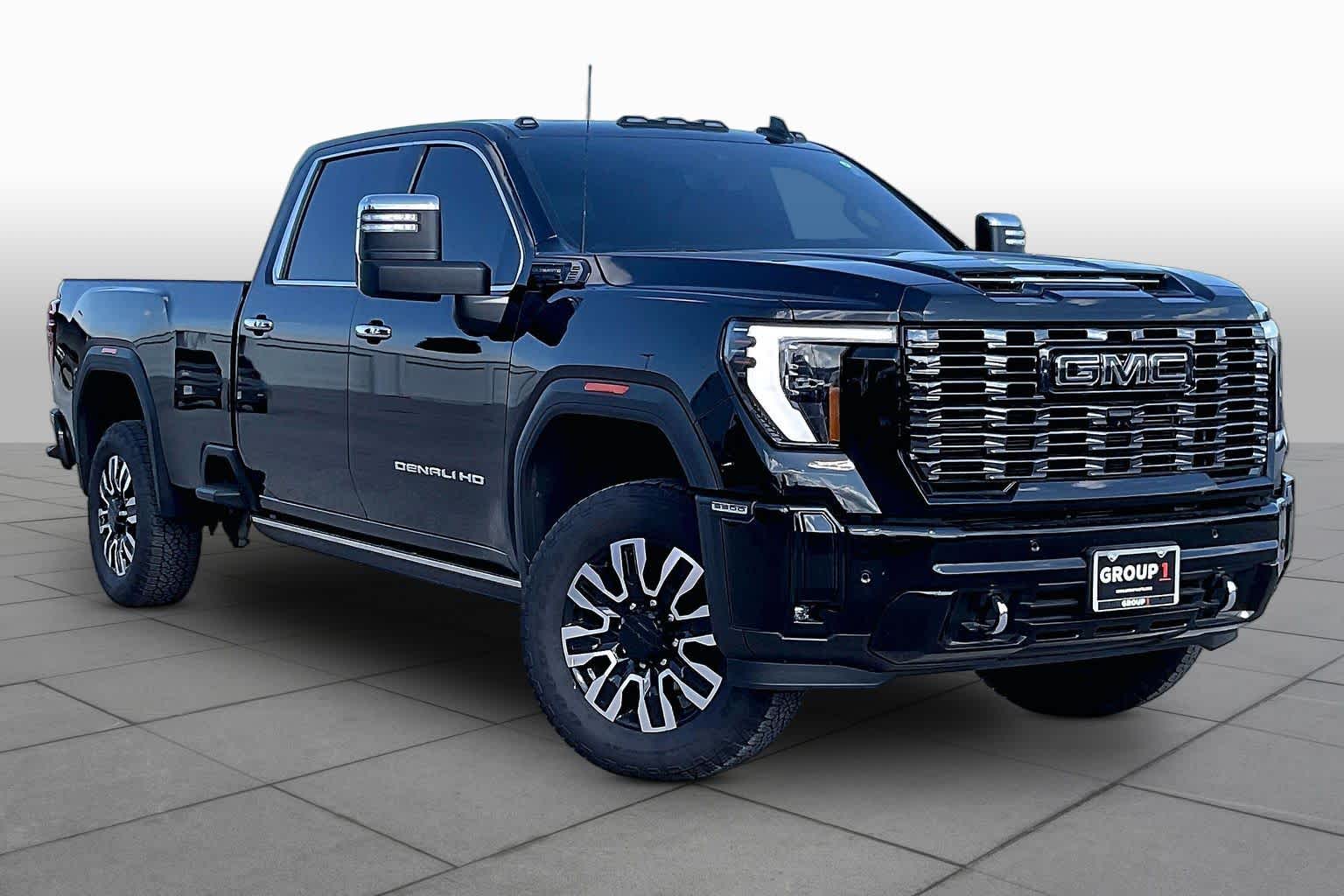 2025 GMC Sierra 3500HD photo 3 of 37