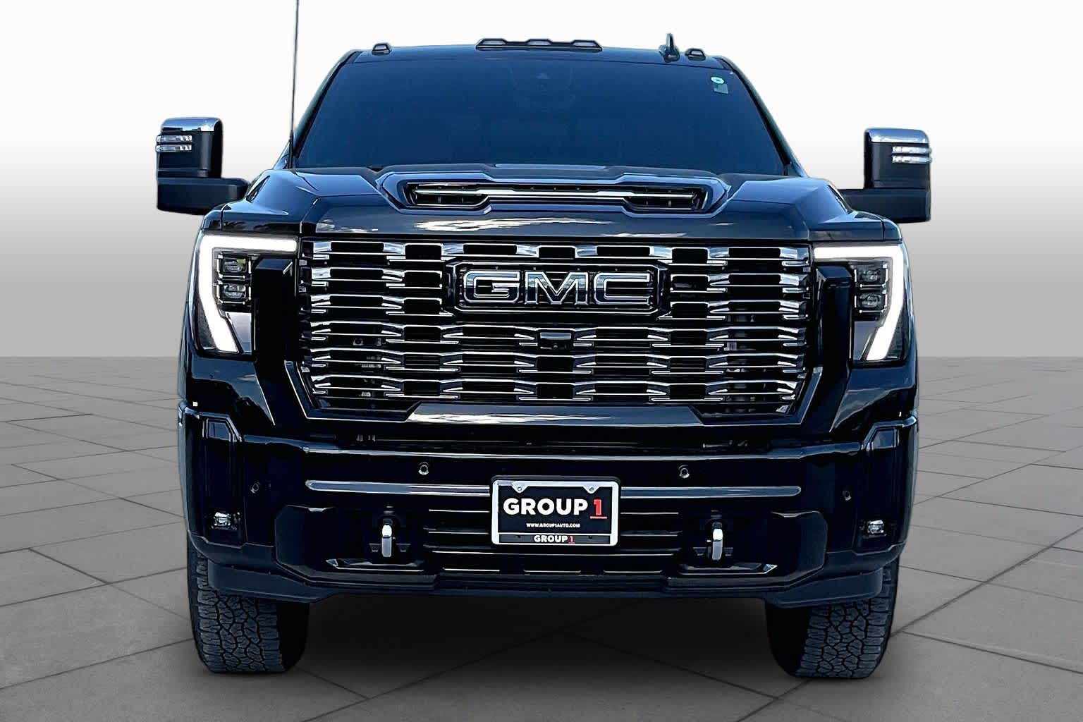 2025 GMC Sierra 3500HD photo 4 of 37