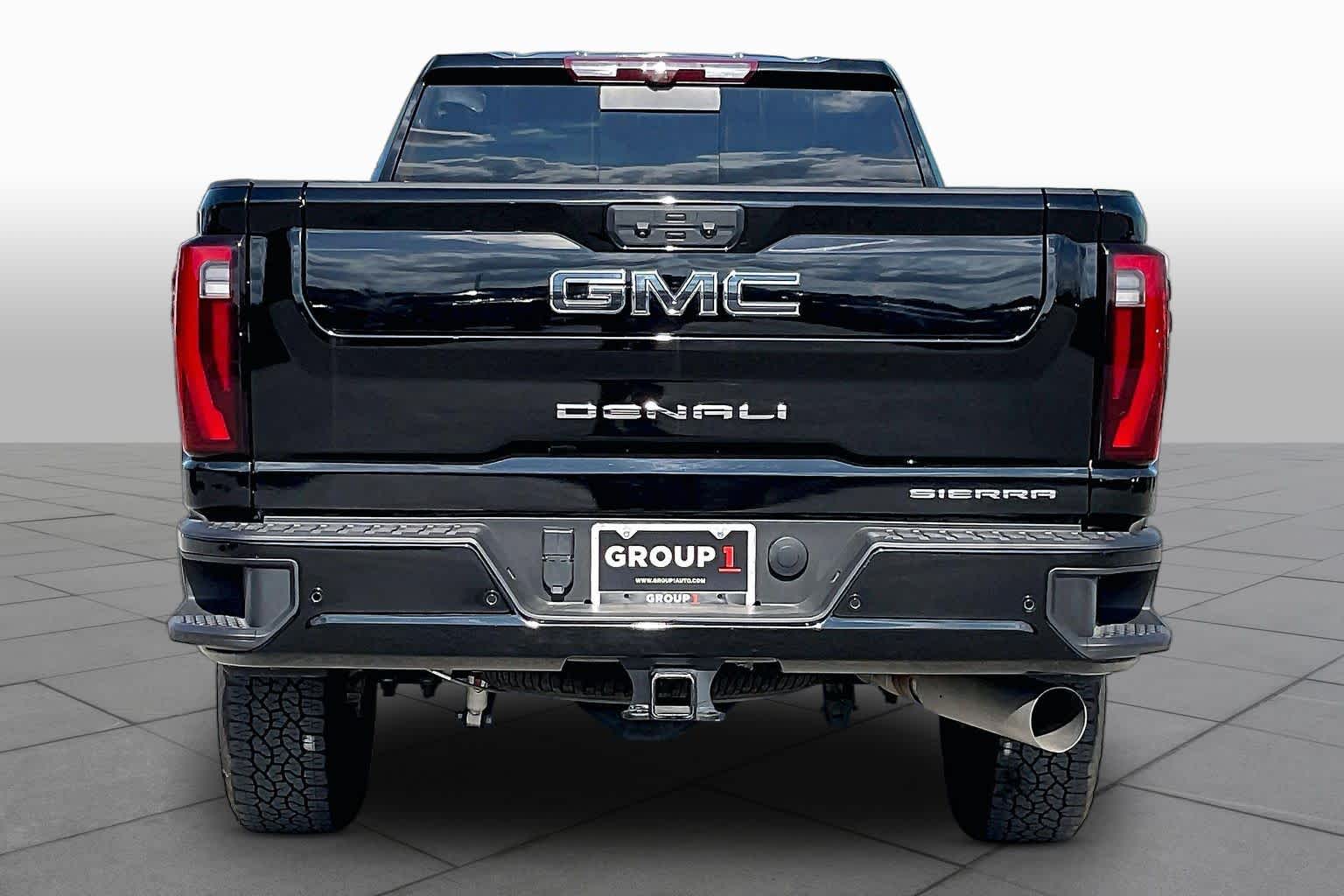 2025 GMC Sierra 3500HD photo 5 of 37