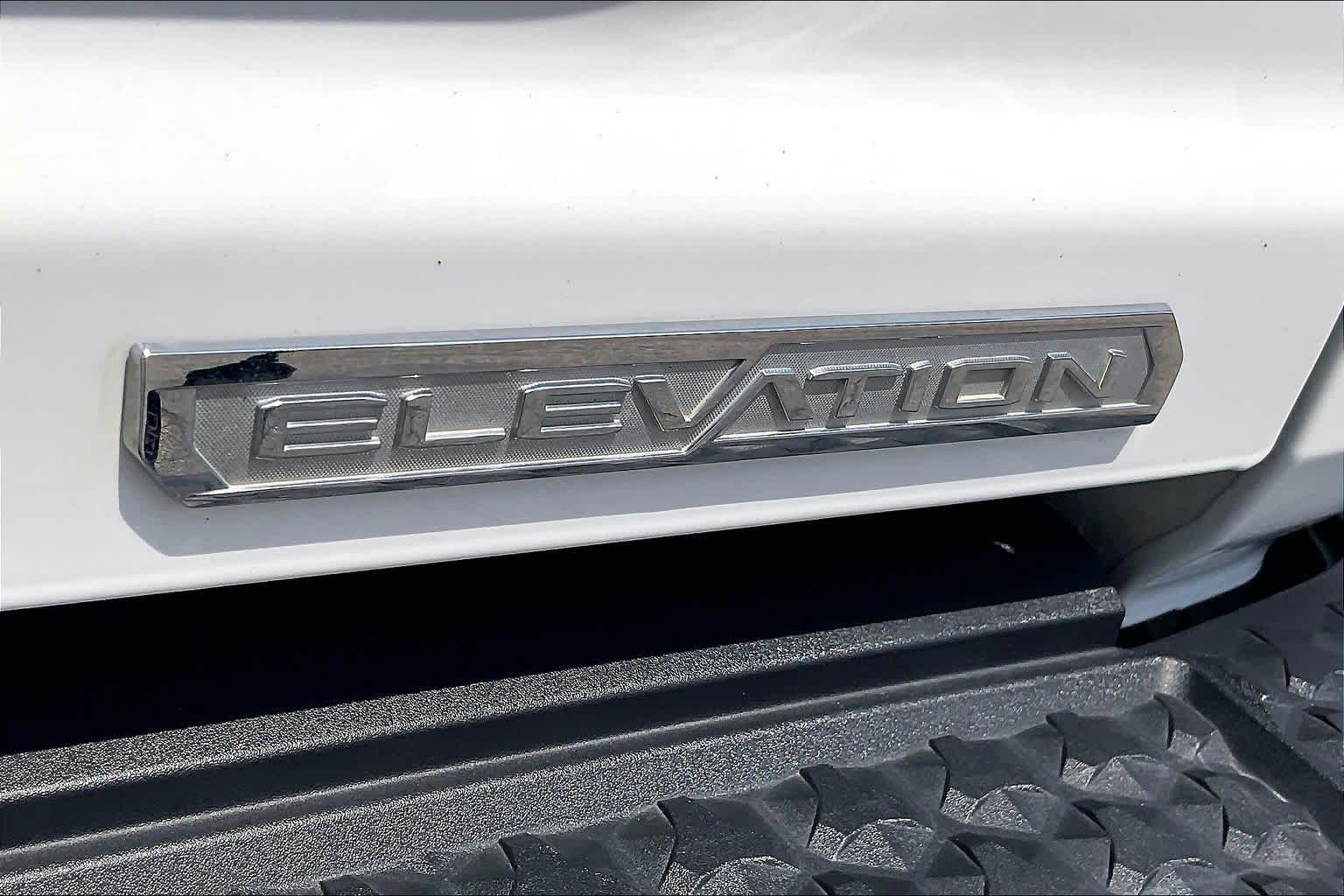 2023 GMC Canyon 2WD Elevation Summit White at Group 1 GMC Buick South
