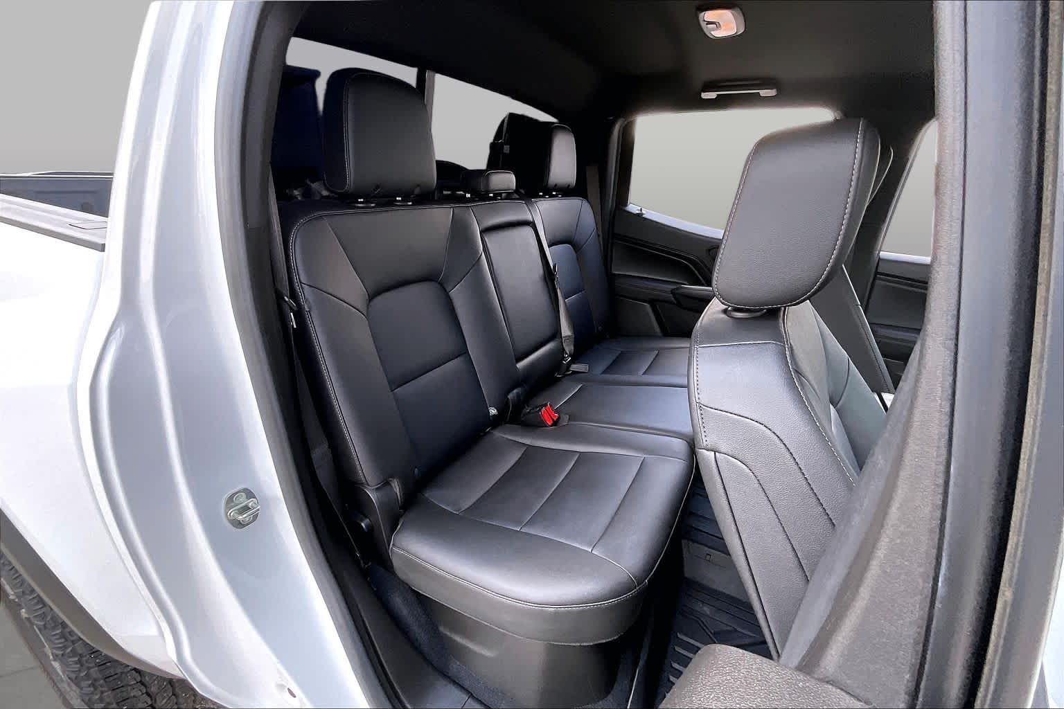 2023 GMC Canyon 2WD Elevation Summit White at Group 1 GMC Buick South