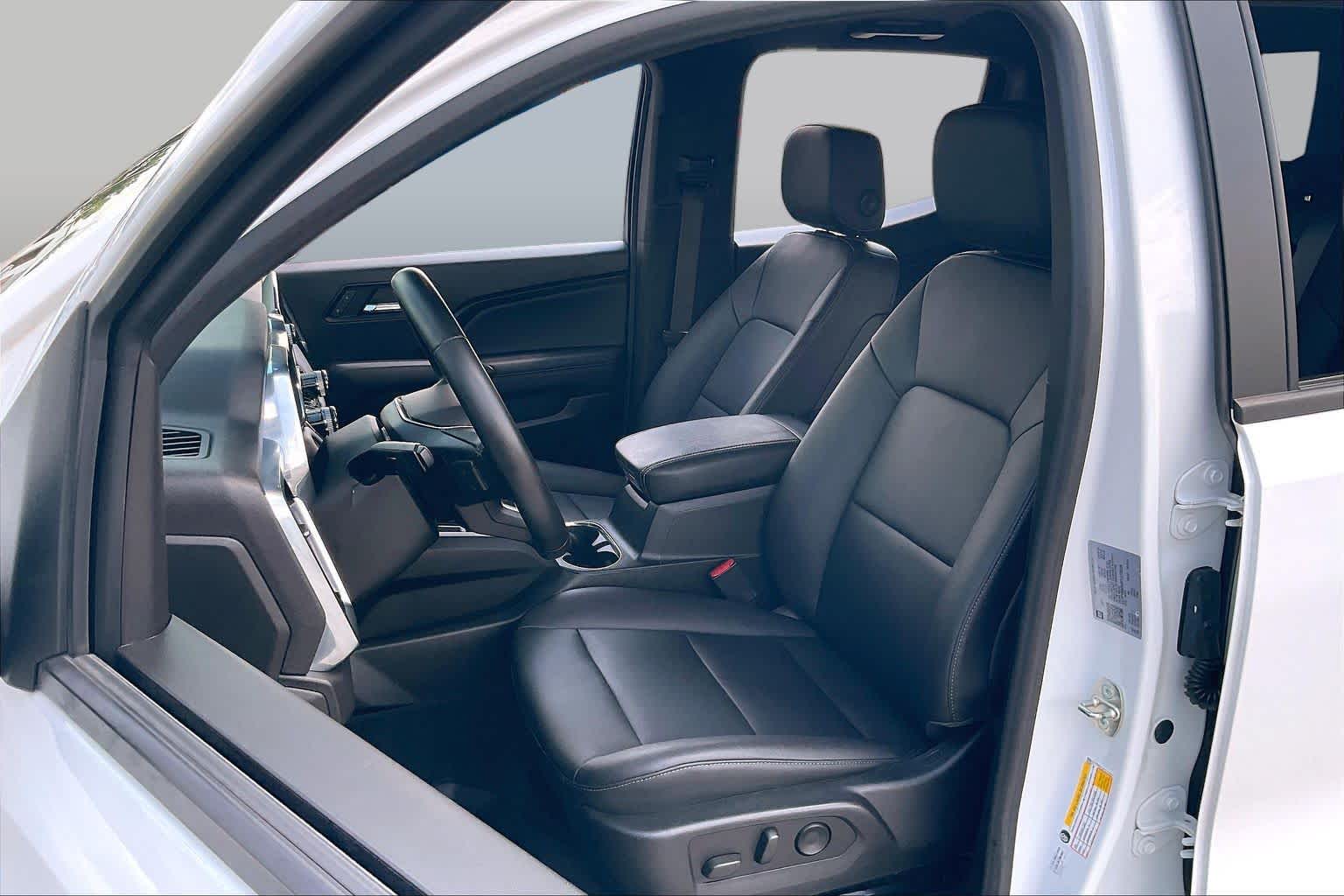 2023 GMC Canyon 2WD Elevation Summit White at Group 1 GMC Buick South