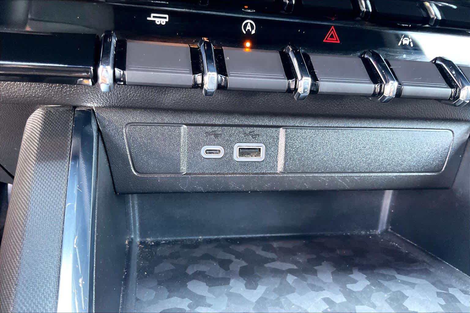 2023 GMC Canyon 2WD Elevation Summit White at Group 1 GMC Buick South