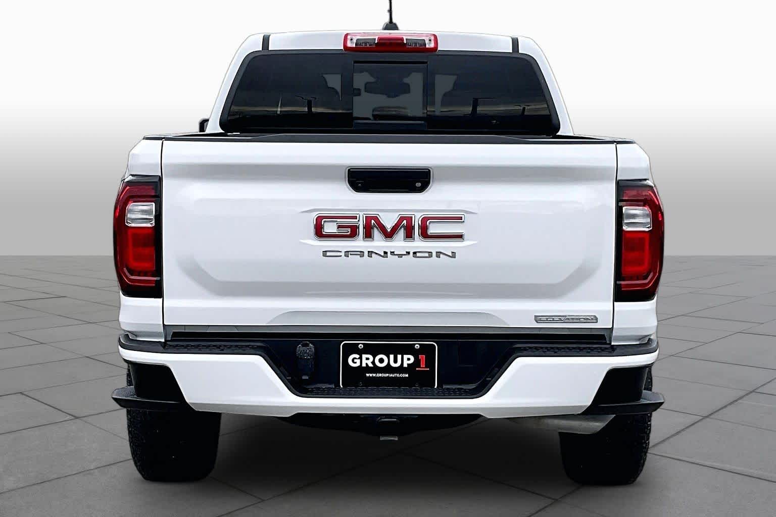 2024 GMC Canyon photo 5 of 34